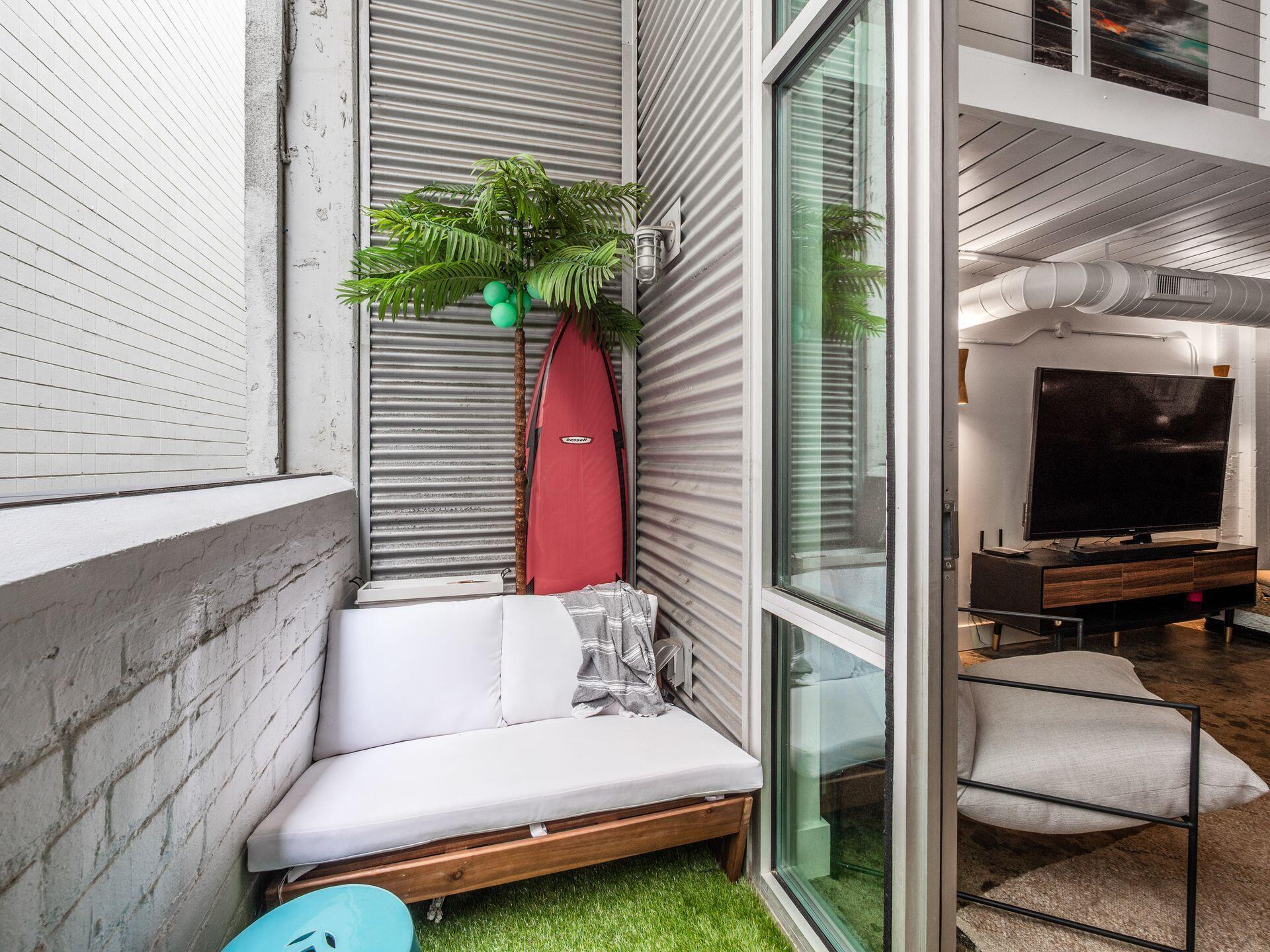 60 E Spring Street, 214