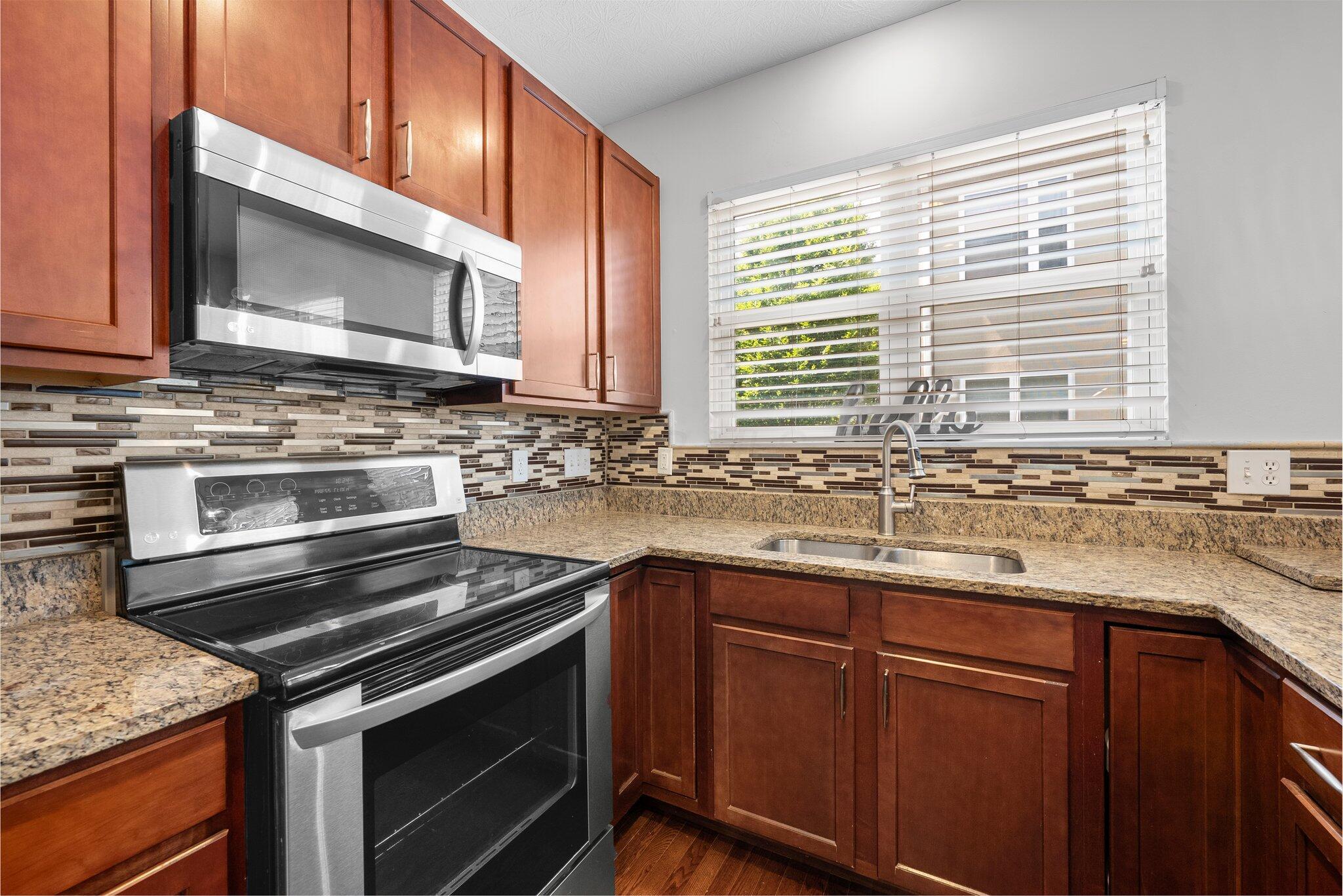 1396 Lower Green Circle