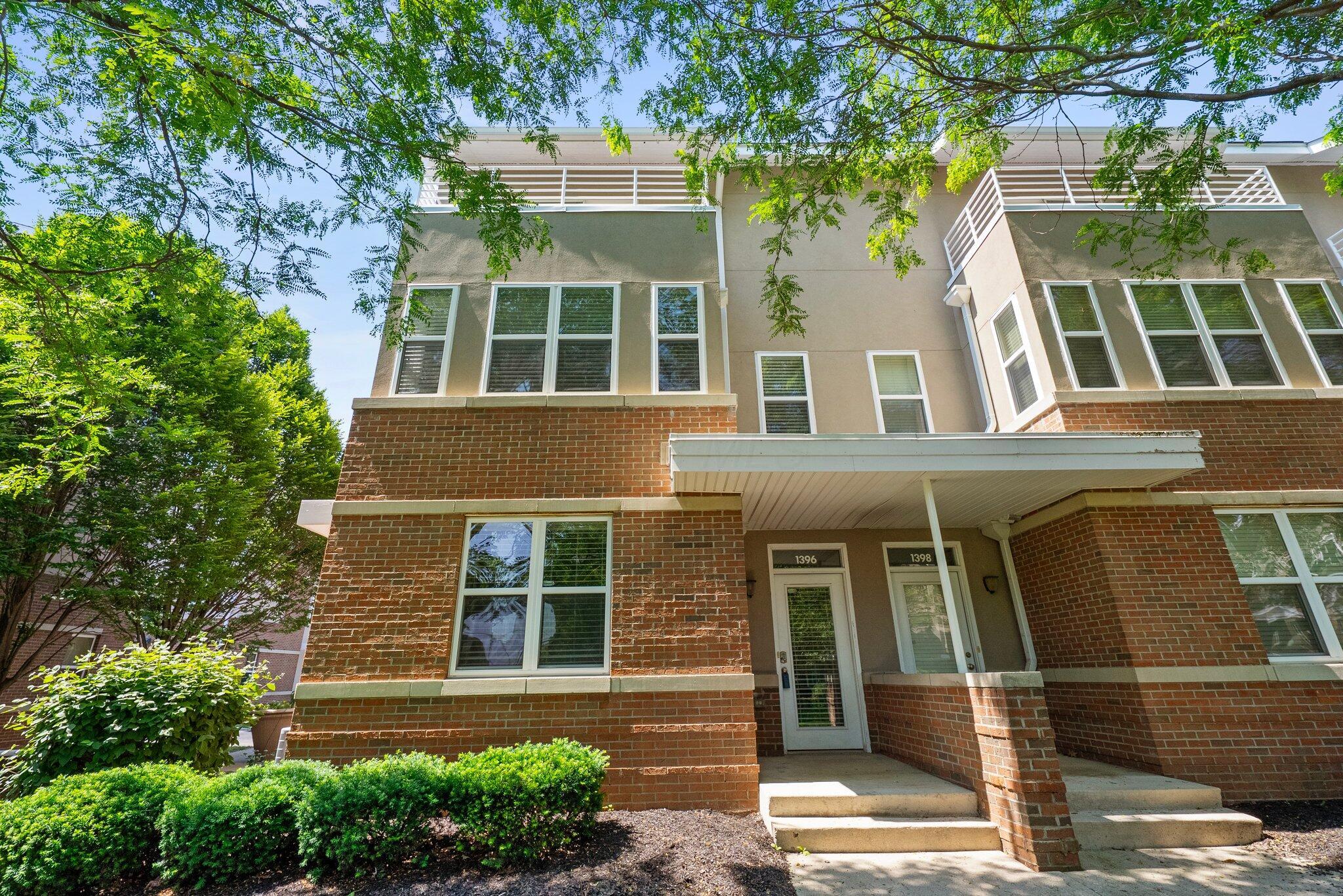 1396 Lower Green Circle