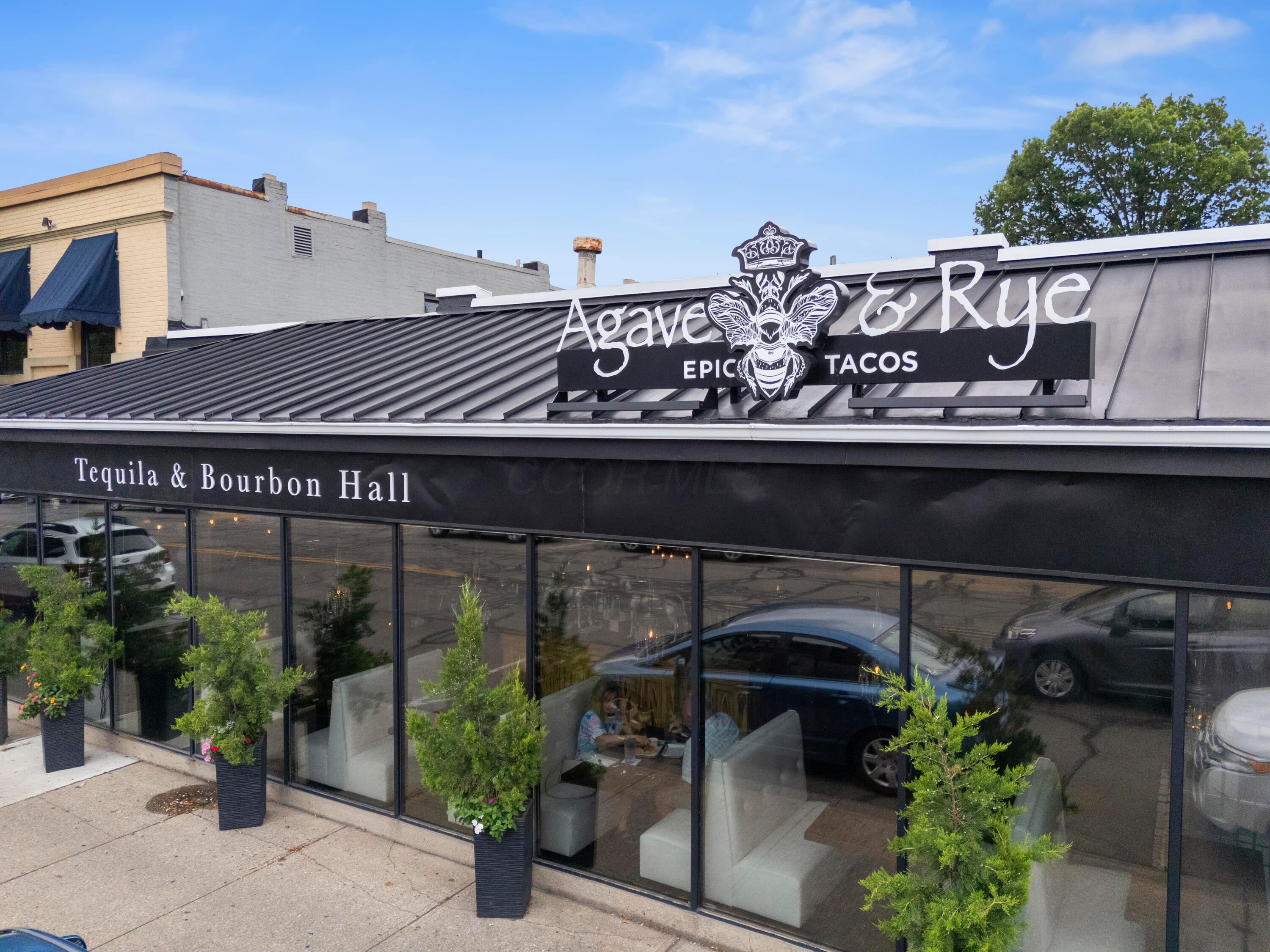 1396 Lower Green Circle