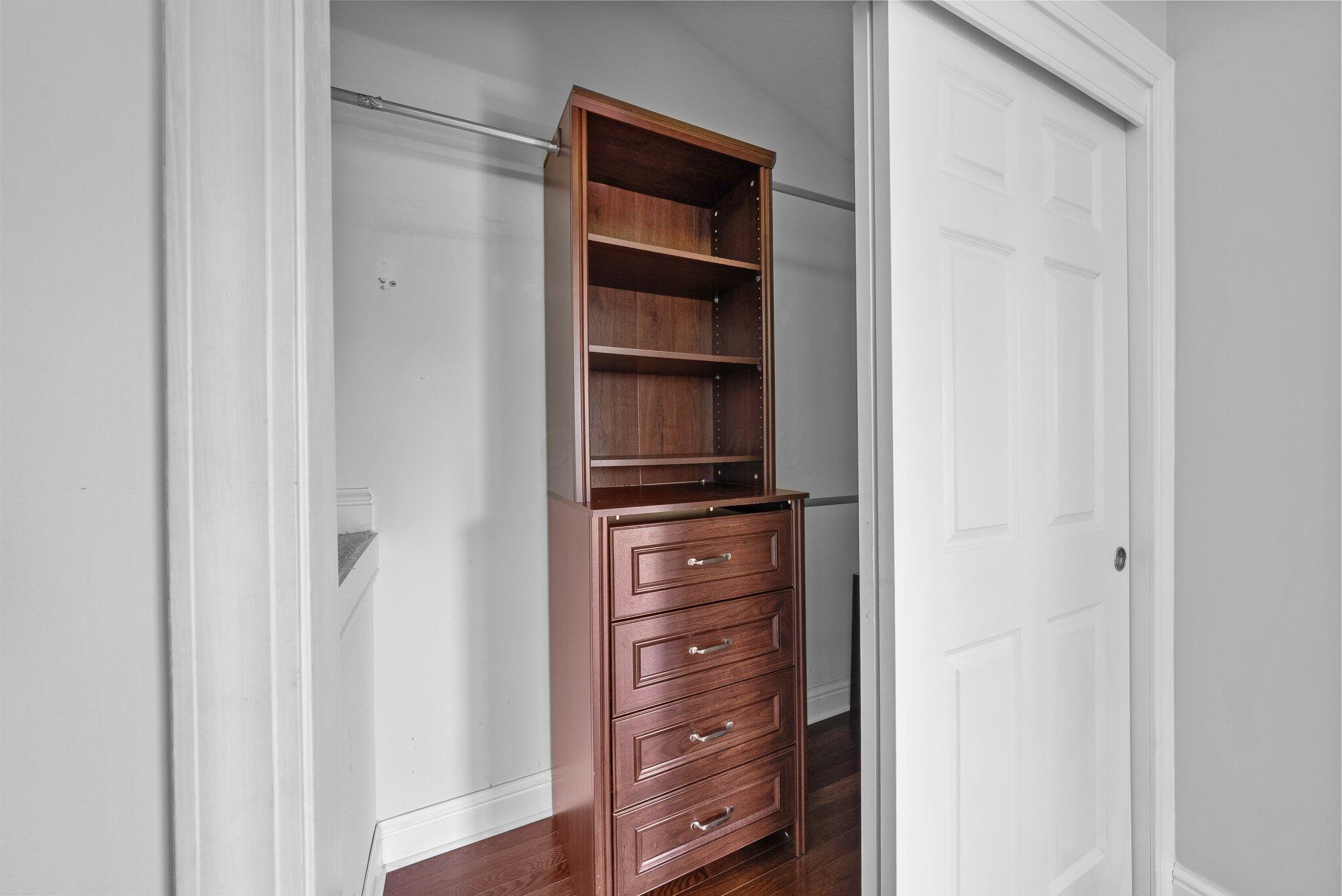 1396 Lower Green Circle