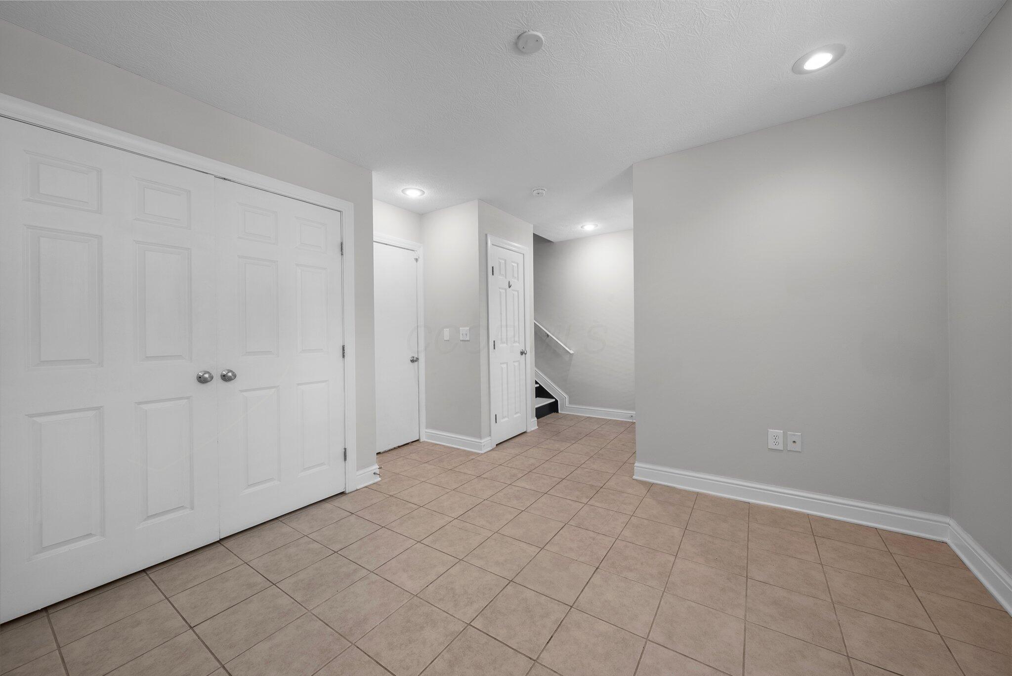 1396 Lower Green Circle