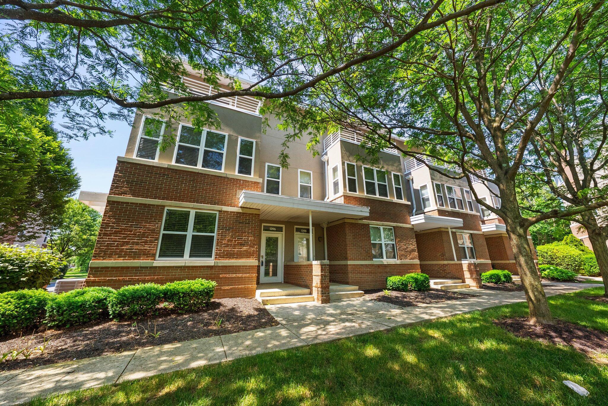 1396 Lower Green Circle