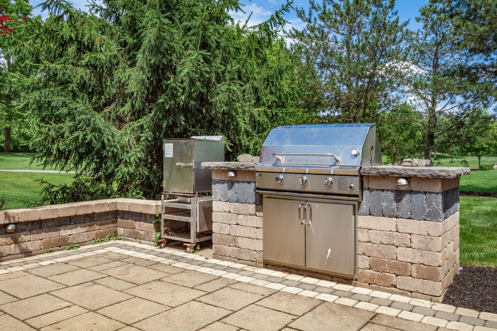 4607 Pine Tree Court