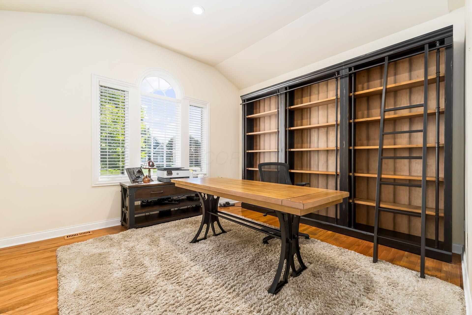 4607 Pine Tree Court