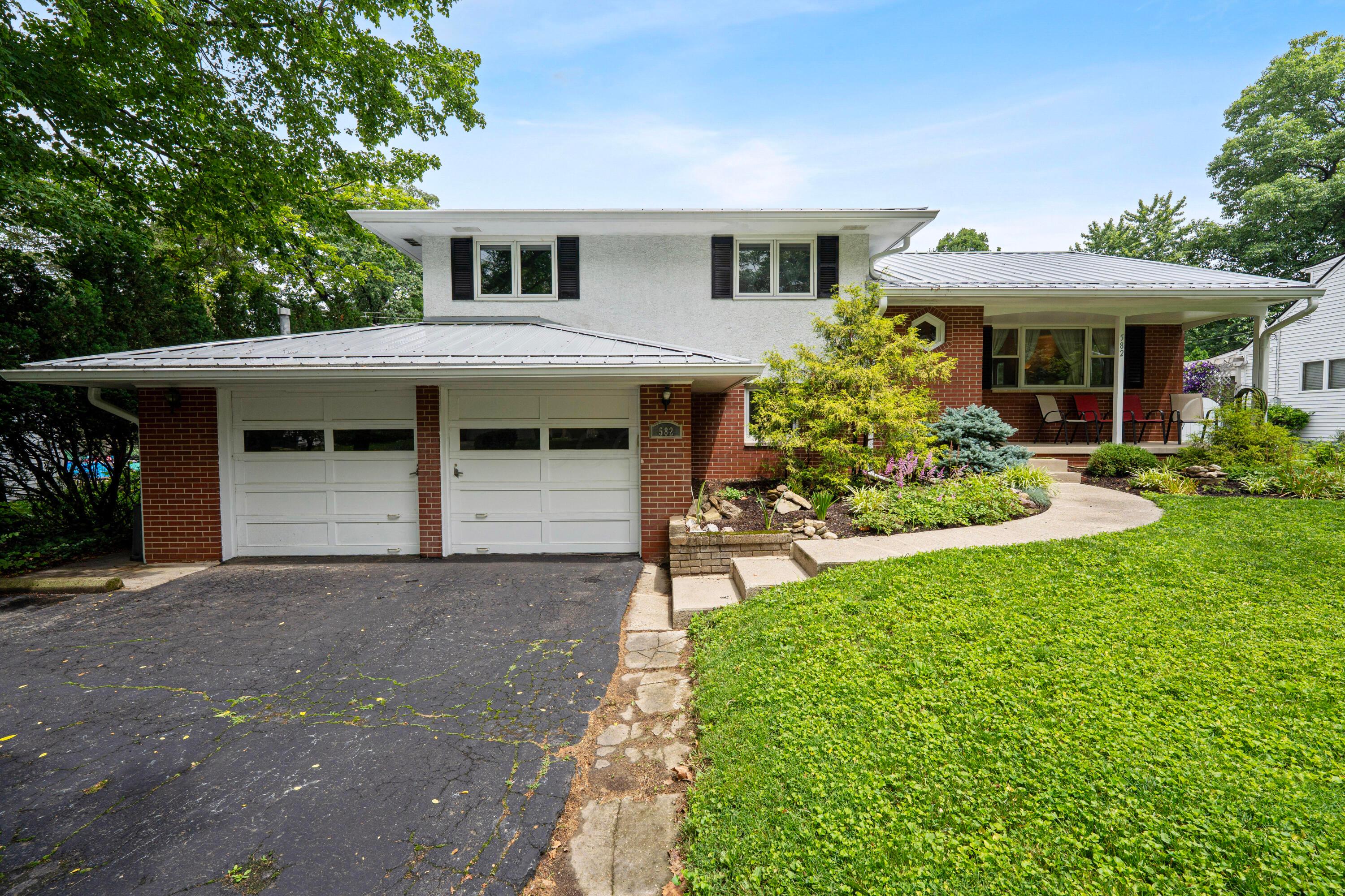 582 E Stanton Avenue