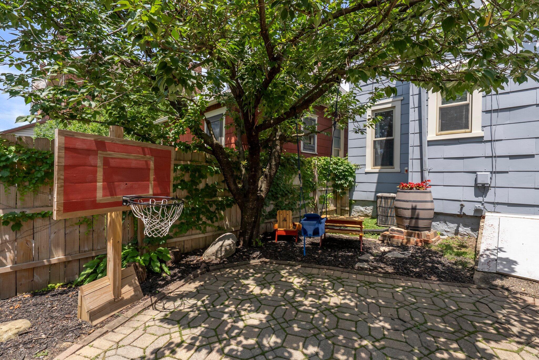 399 E Whittier Street