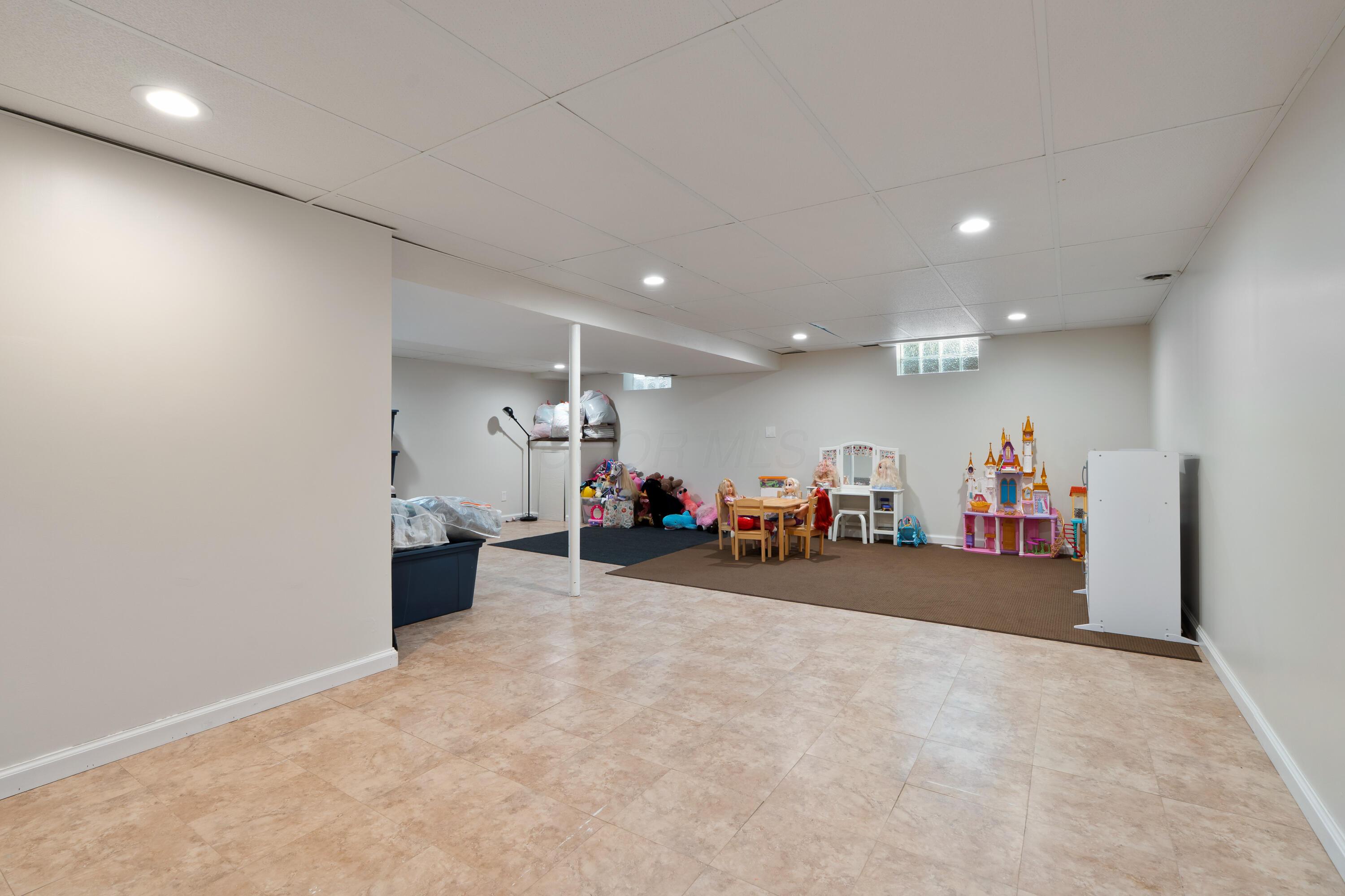 6853 Cedar Brook Place