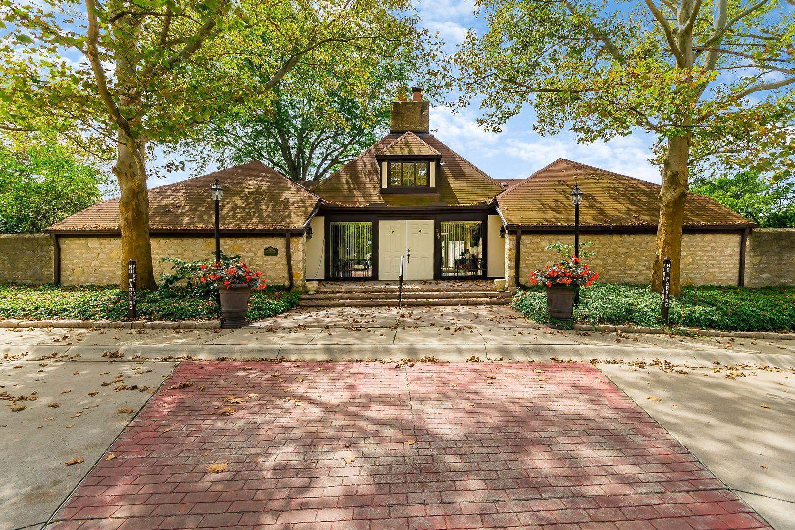 127 Saint Michelle, 35B
