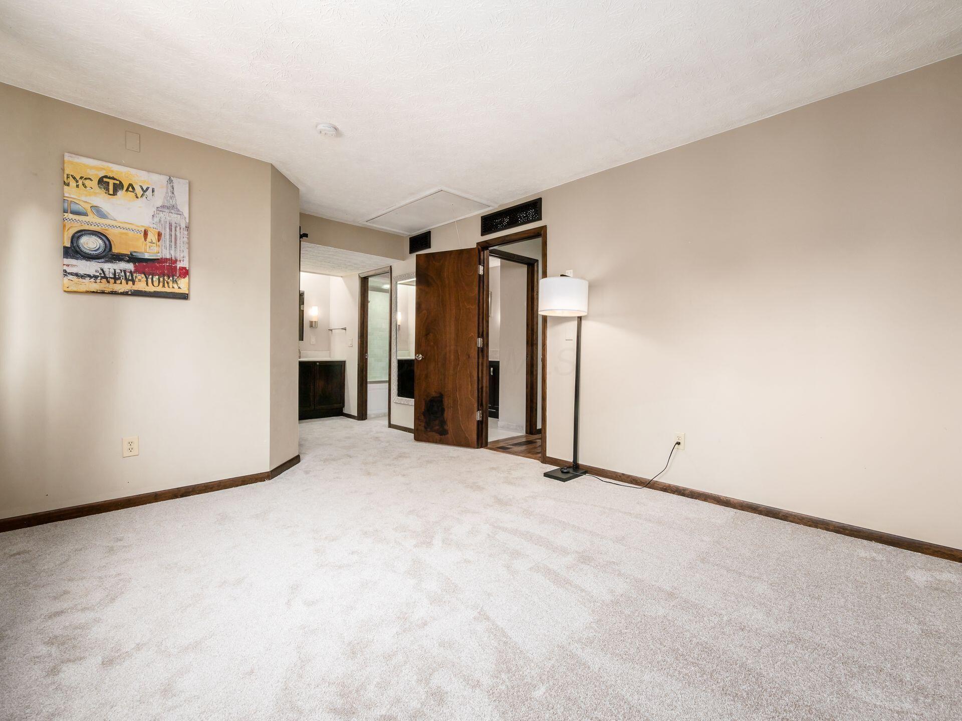 127 Saint Michelle, 35B
