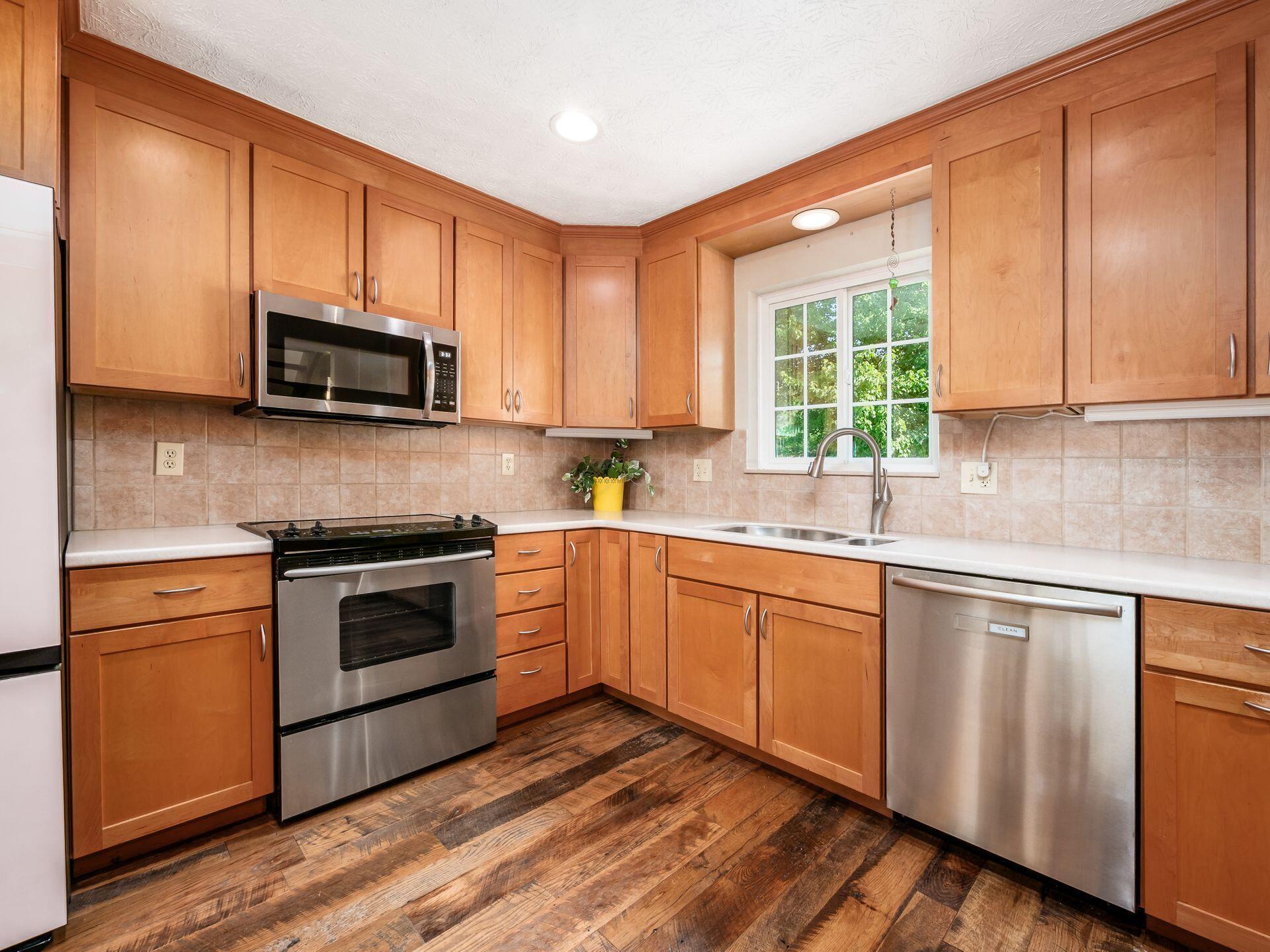 127 Saint Michelle, 35B