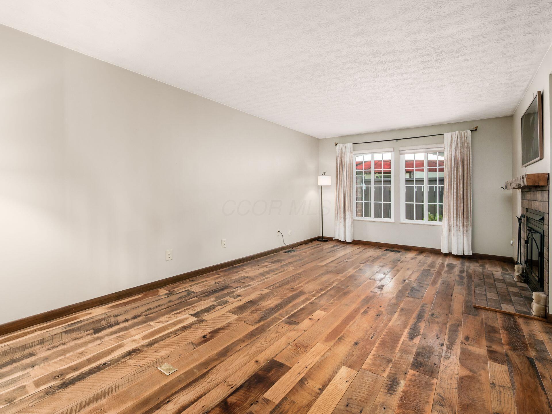127 Saint Michelle, 35B