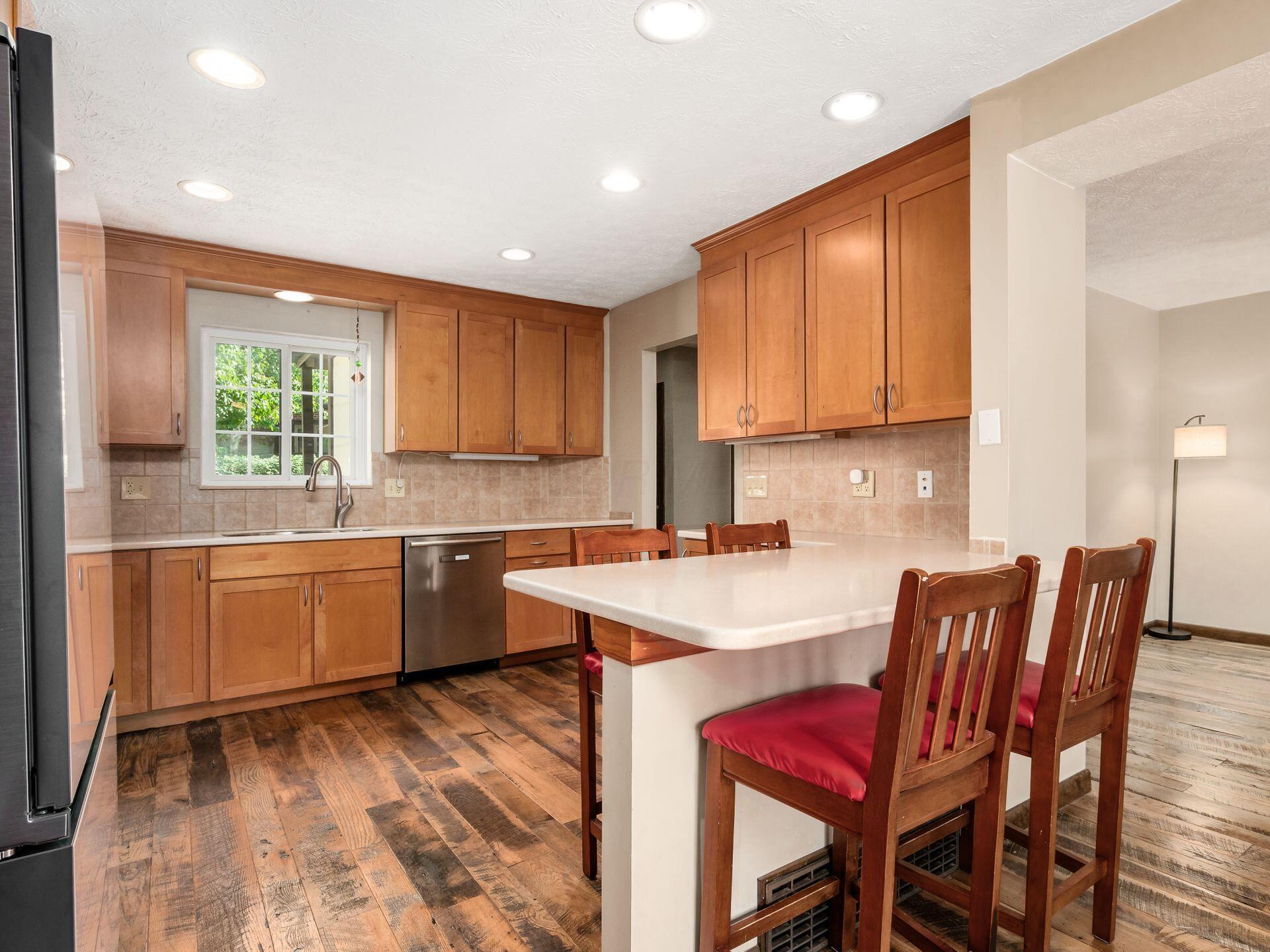 127 Saint Michelle, 35B