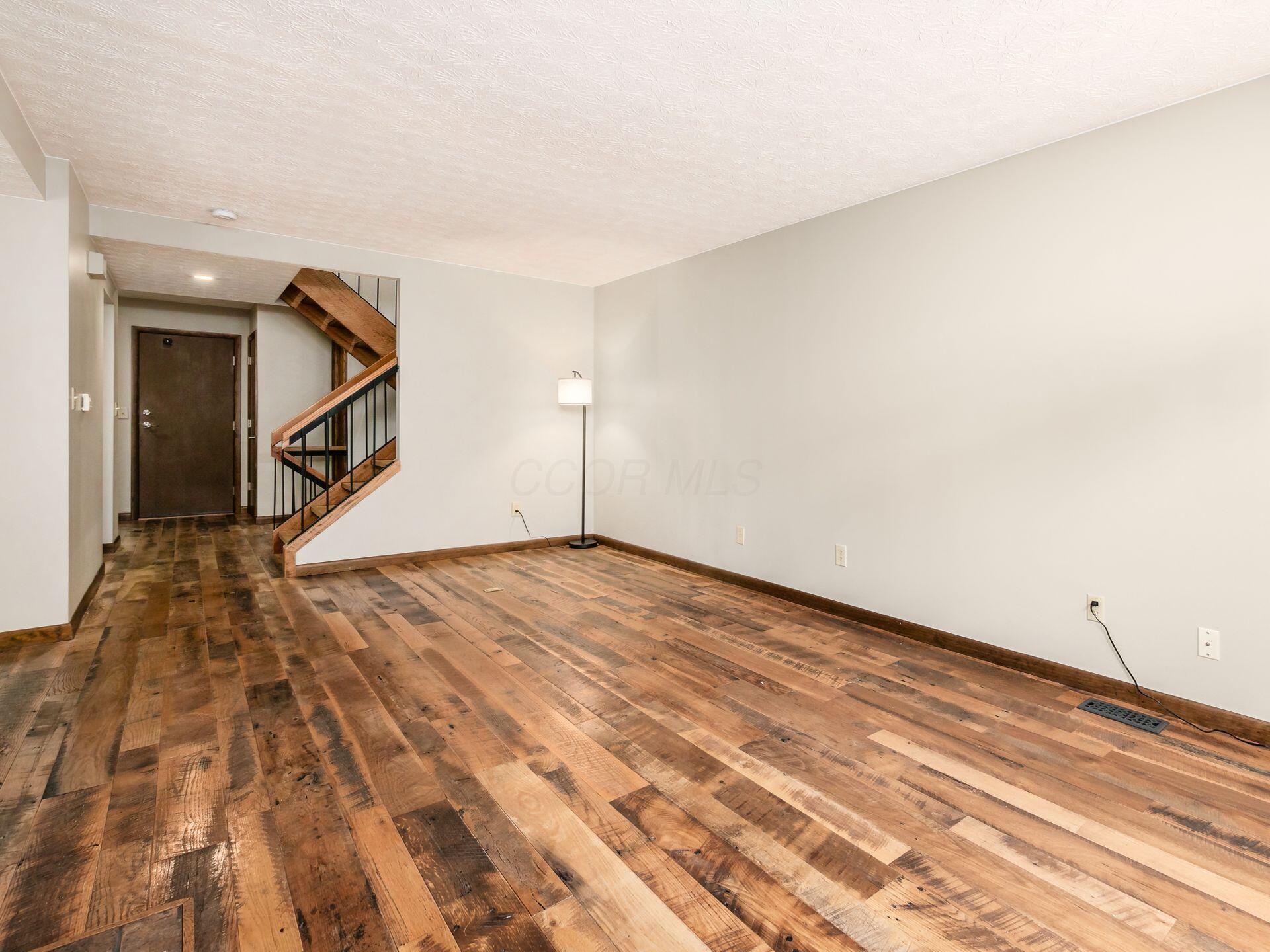 127 Saint Michelle, 35B