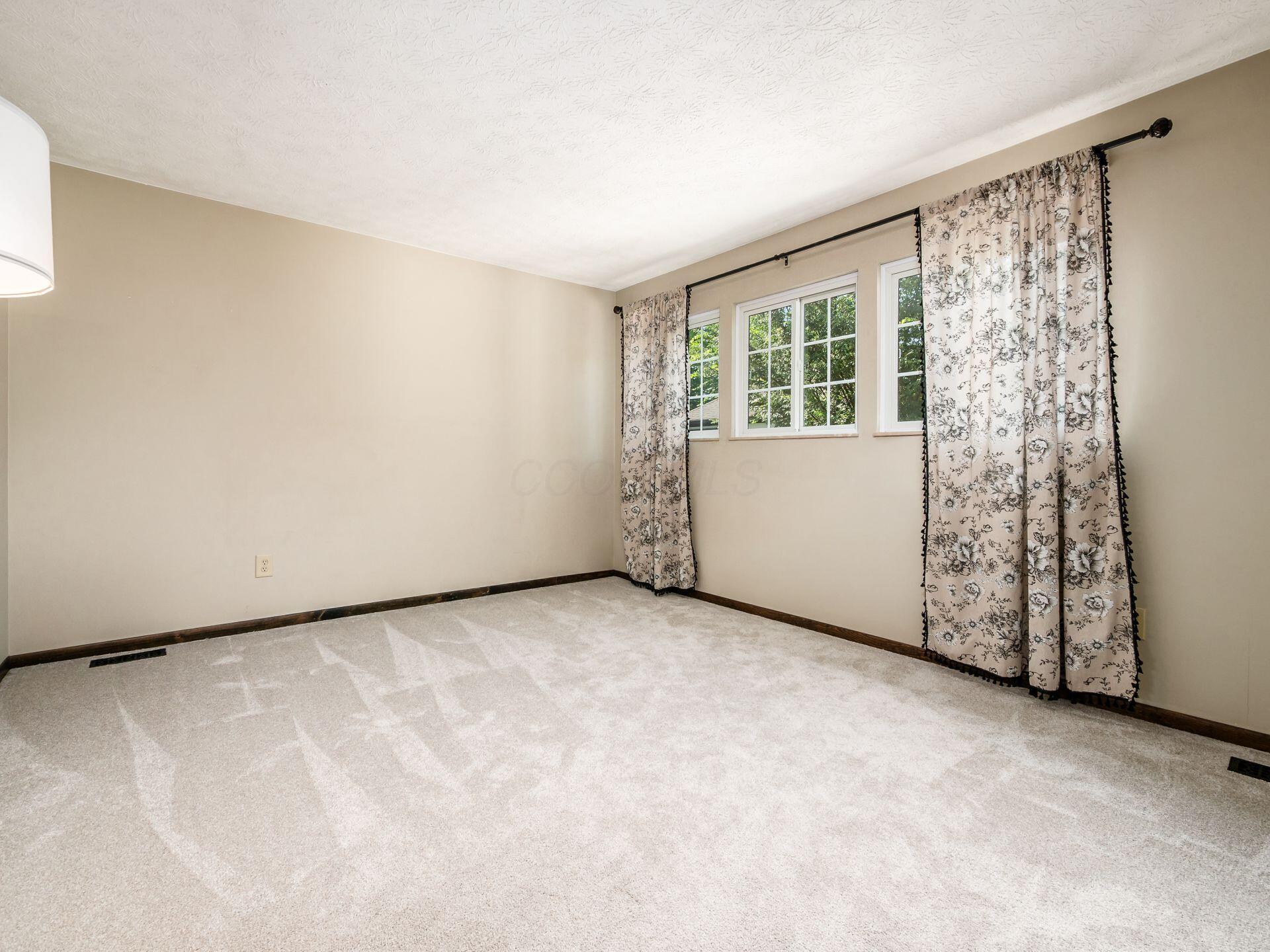 127 Saint Michelle, 35B
