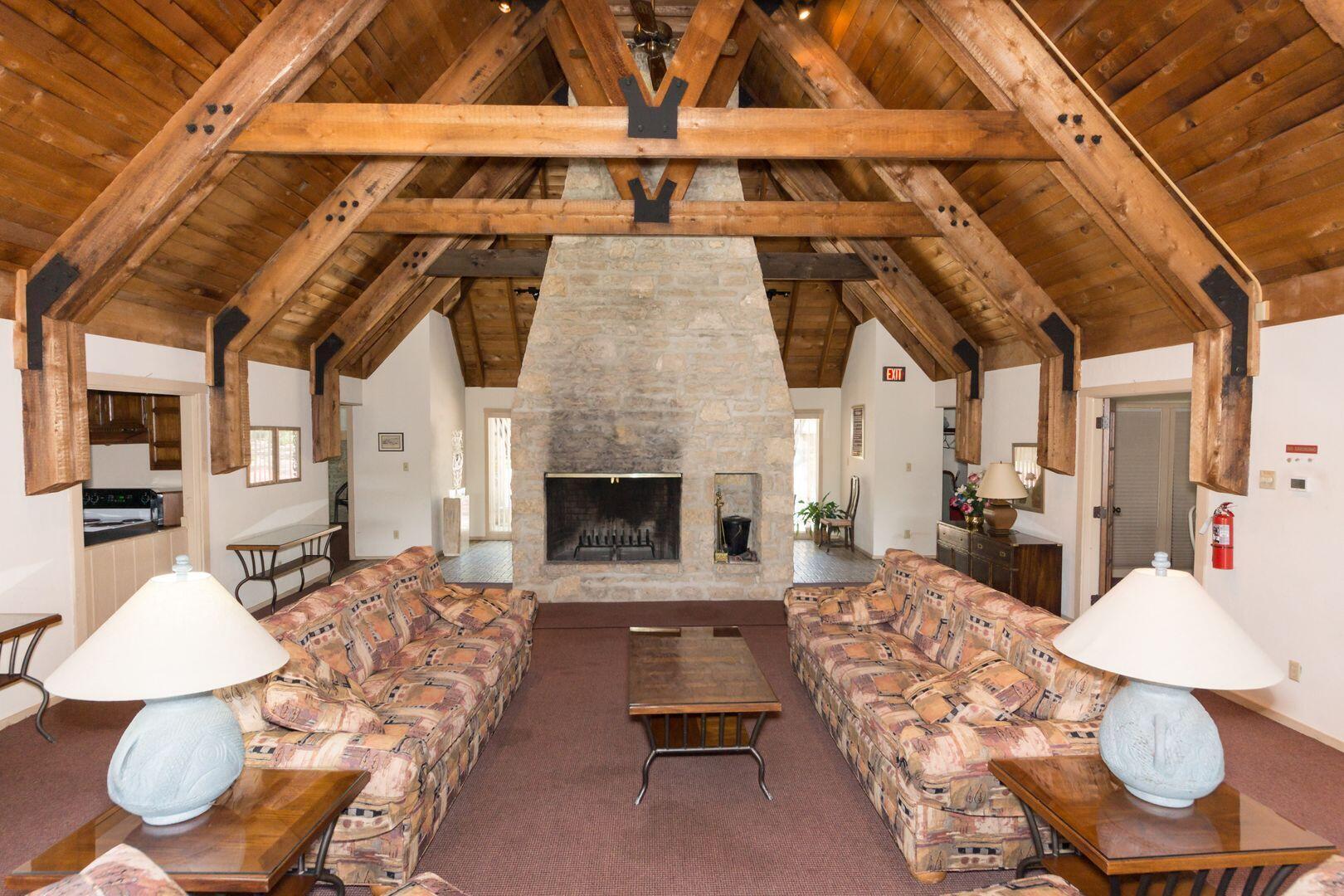 127 Saint Michelle, 35B