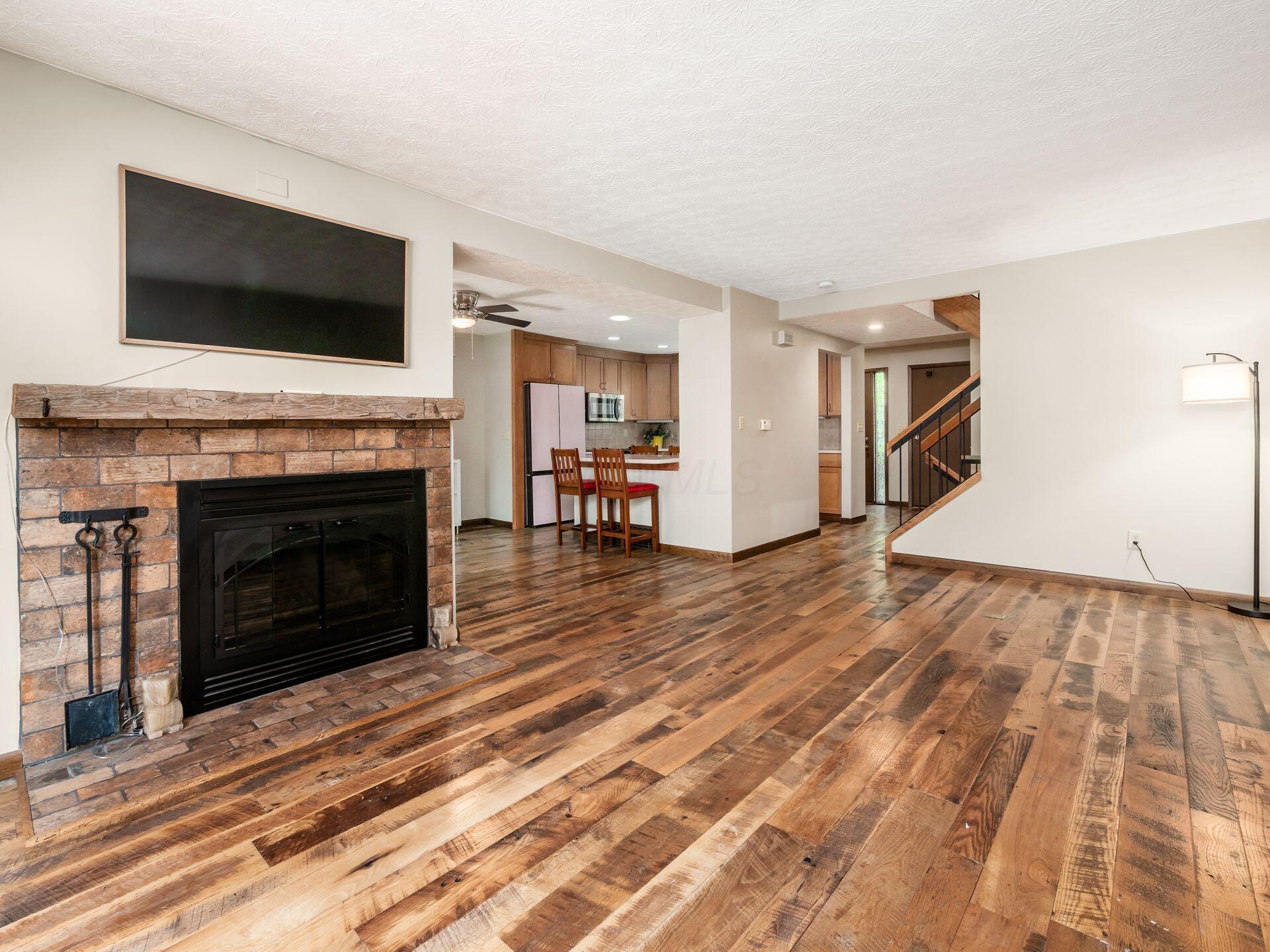 127 Saint Michelle, 35B