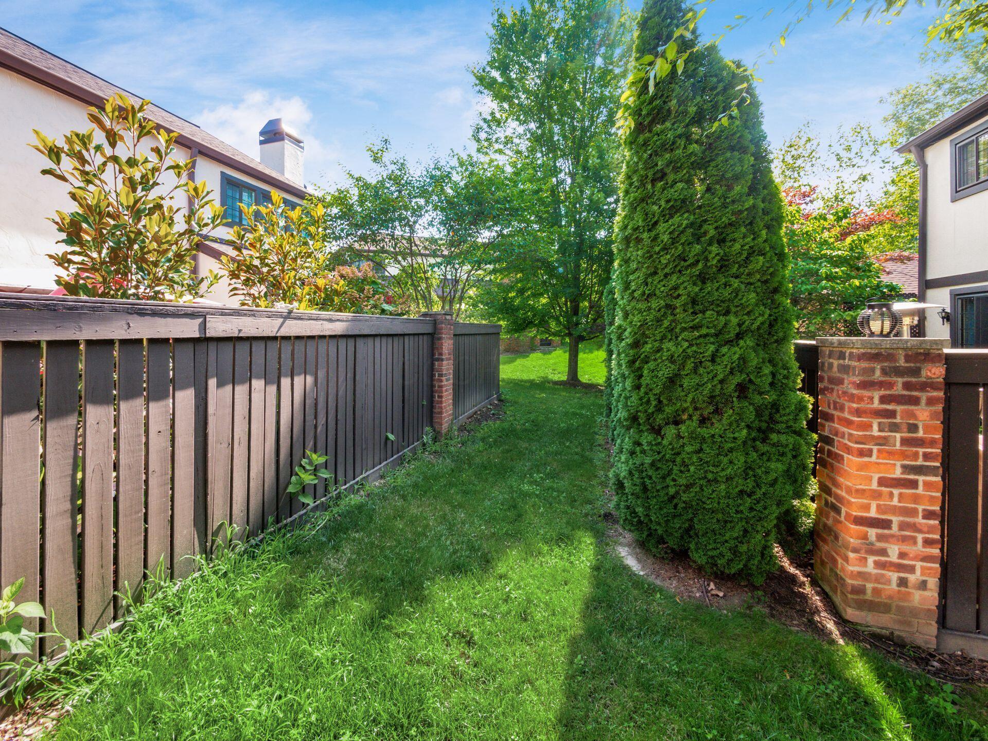 127 Saint Michelle, 35B