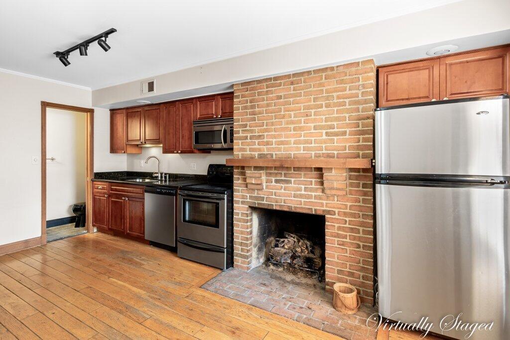616 S Grant Avenue, 3B