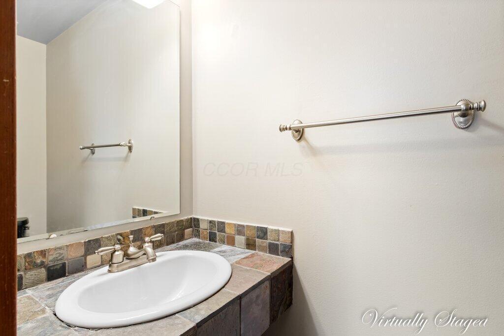616 S Grant Avenue, 3B