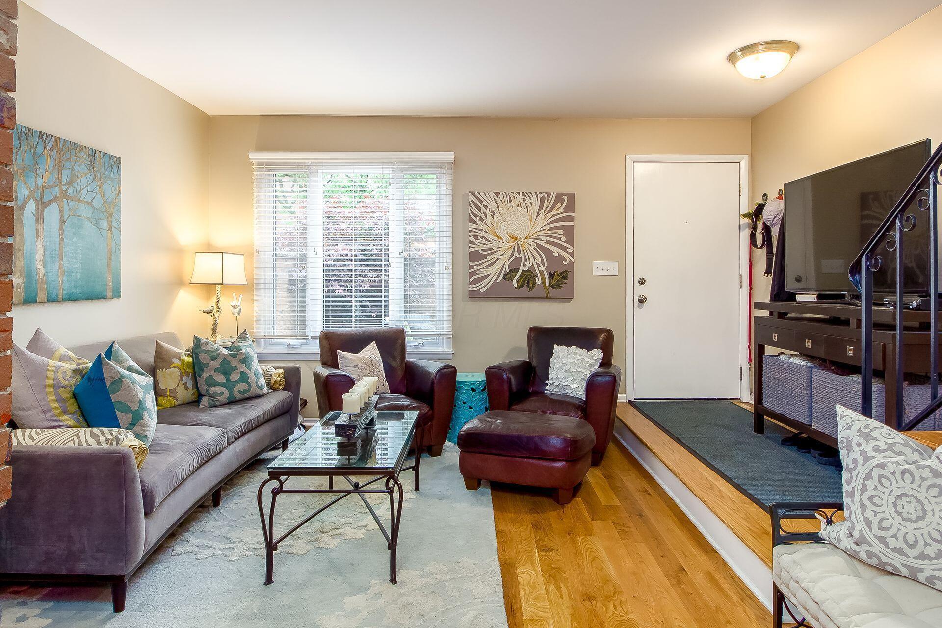 108 E Dublin Granville Road, 12