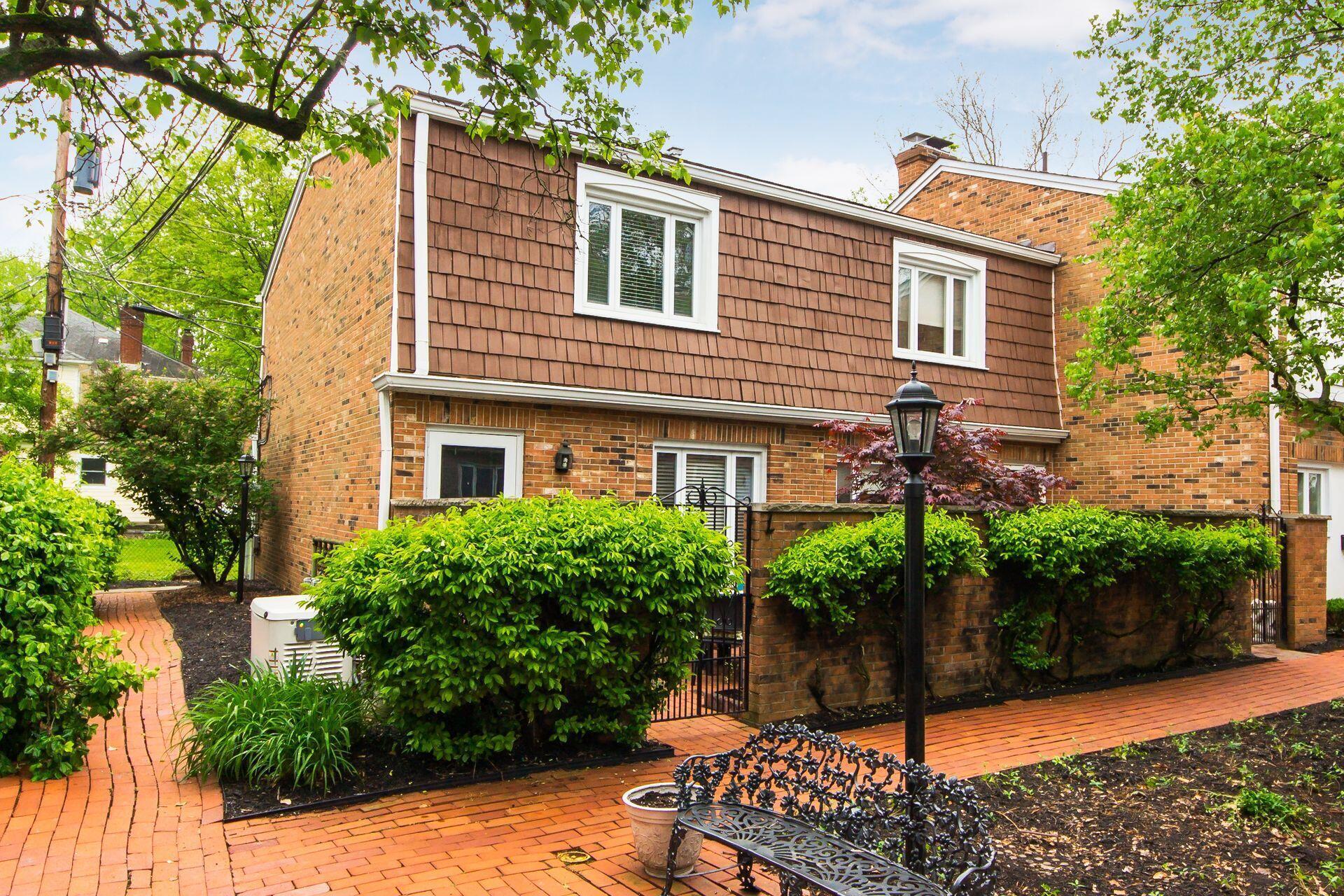 108 E Dublin Granville Road, 12