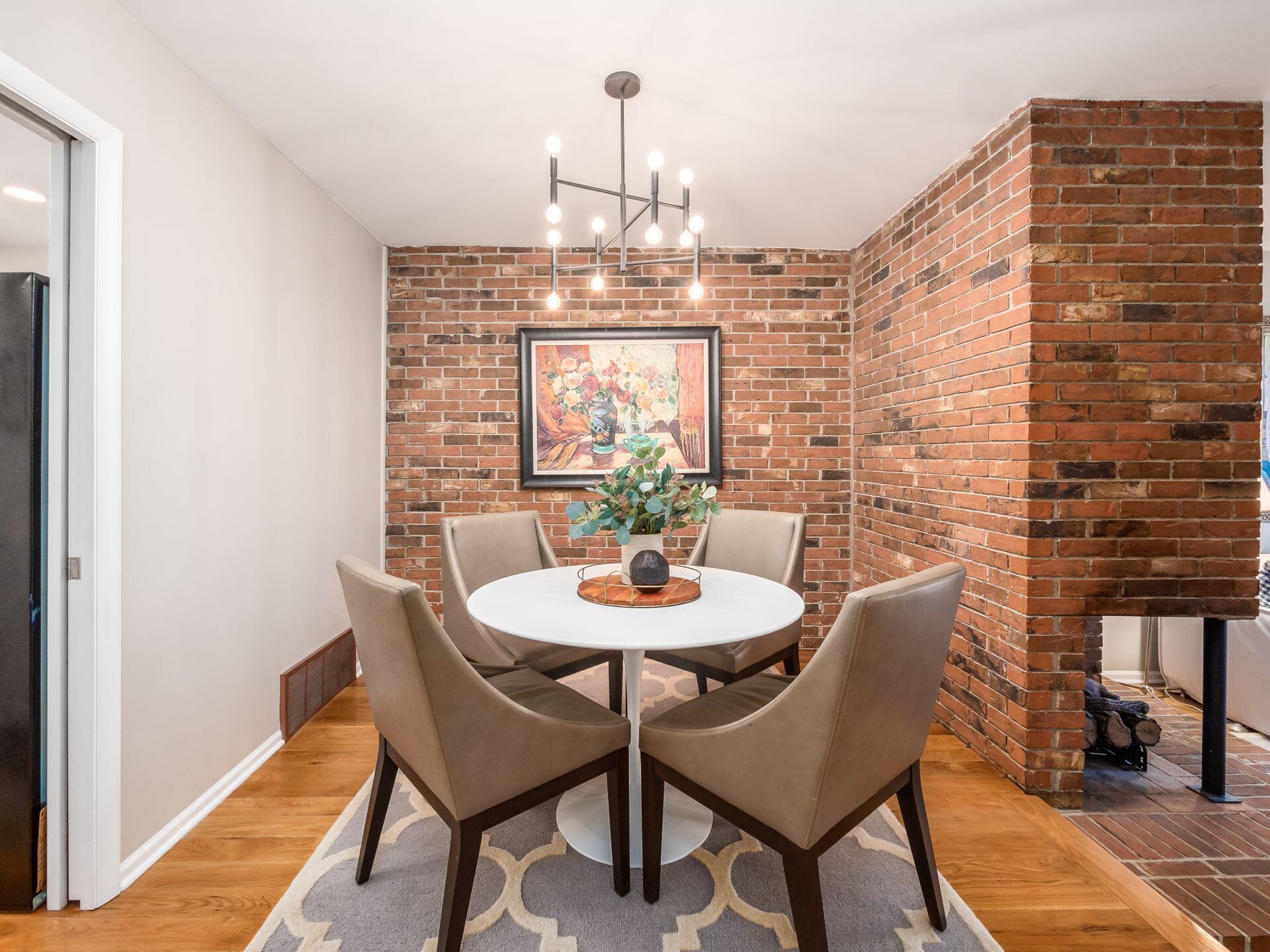 108 E Dublin Granville Road, 12