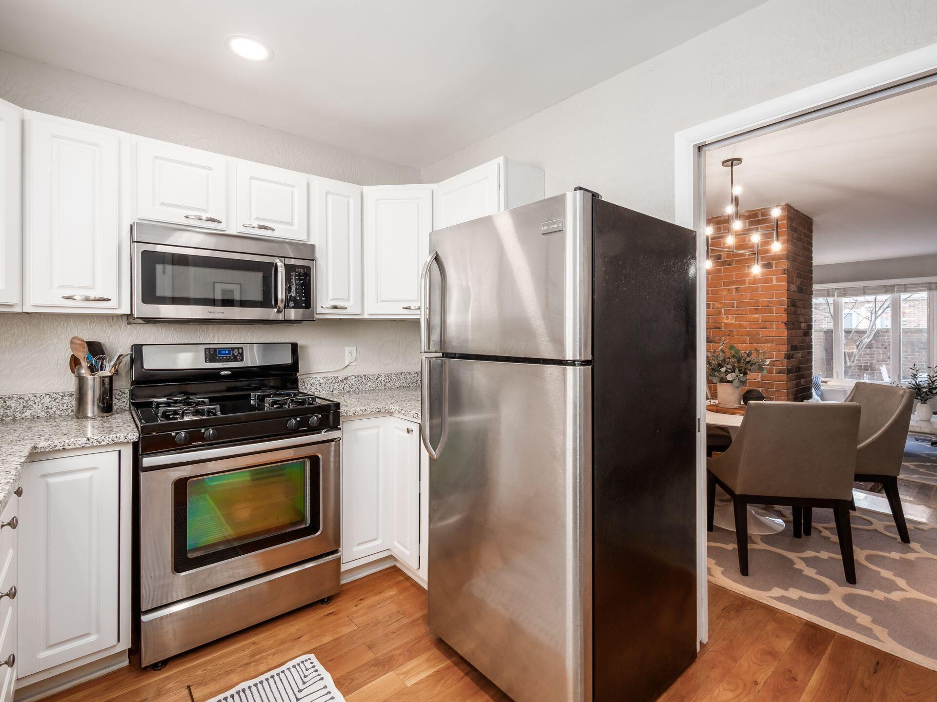 108 E Dublin Granville Road, 12