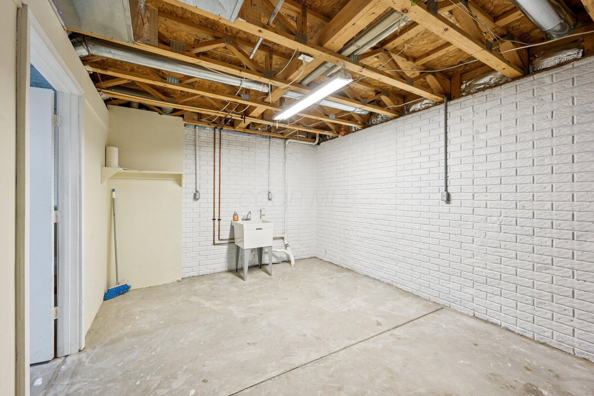 5983 Congressional Drive