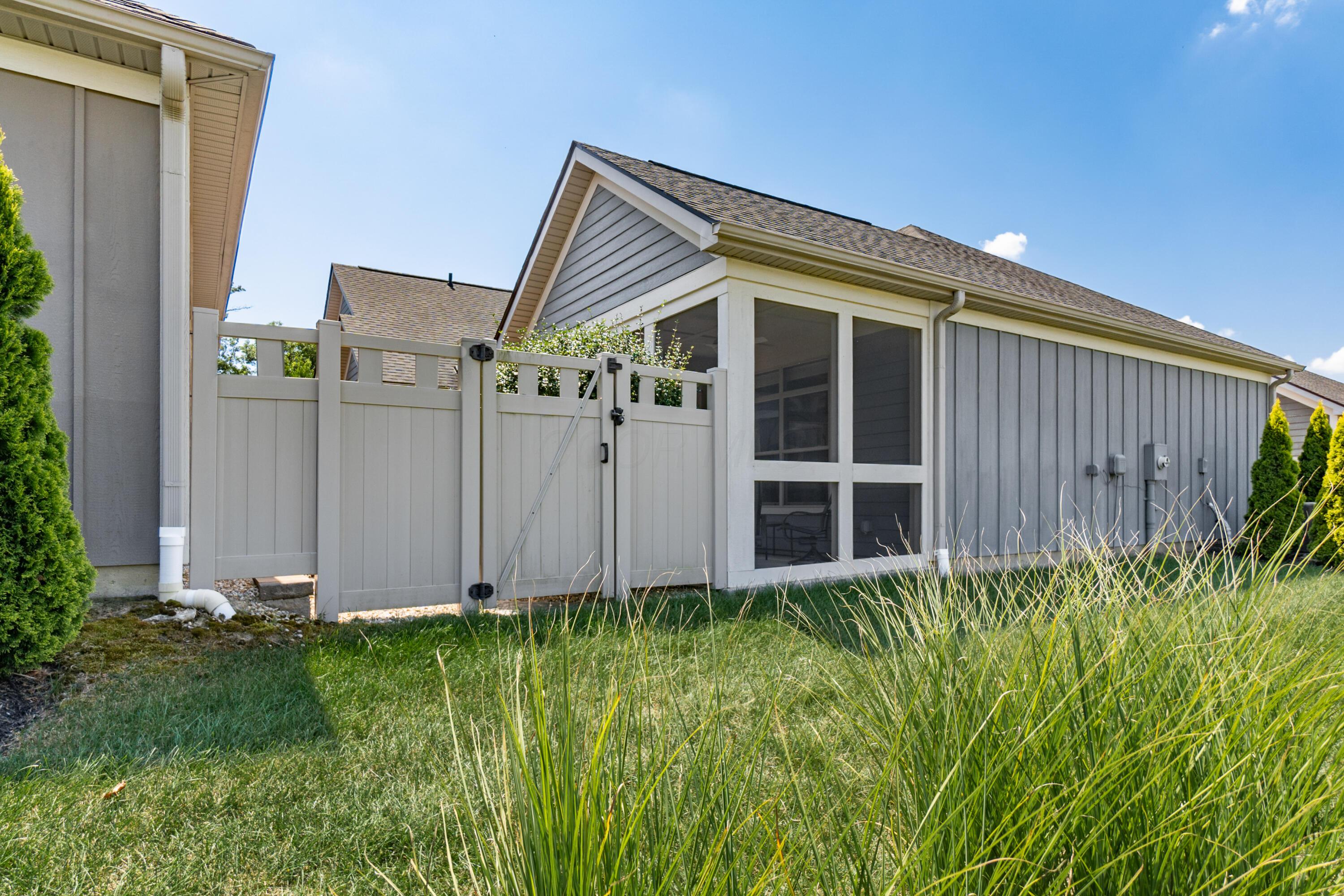 3836 Woodbury Landing
