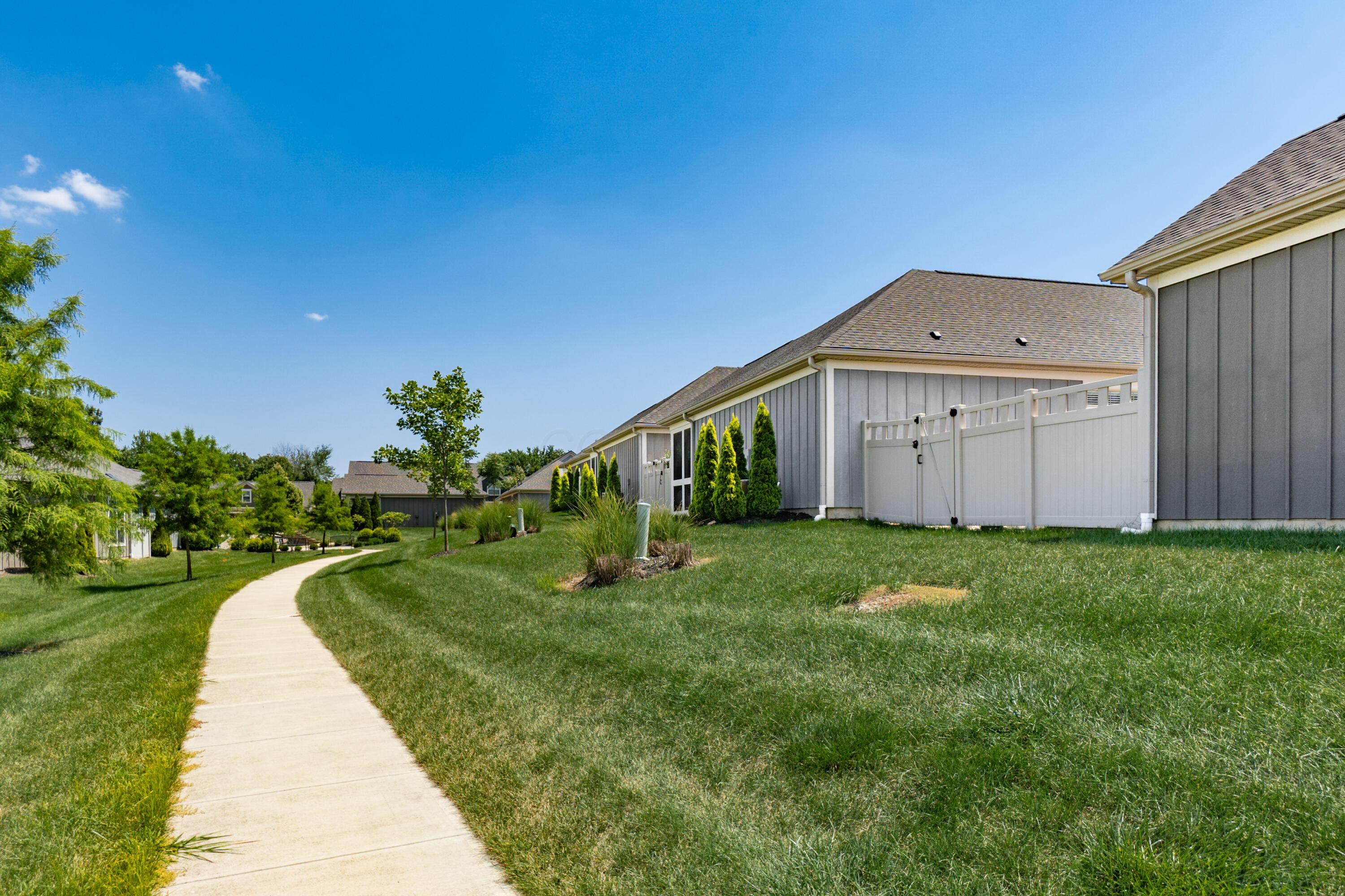 3836 Woodbury Landing
