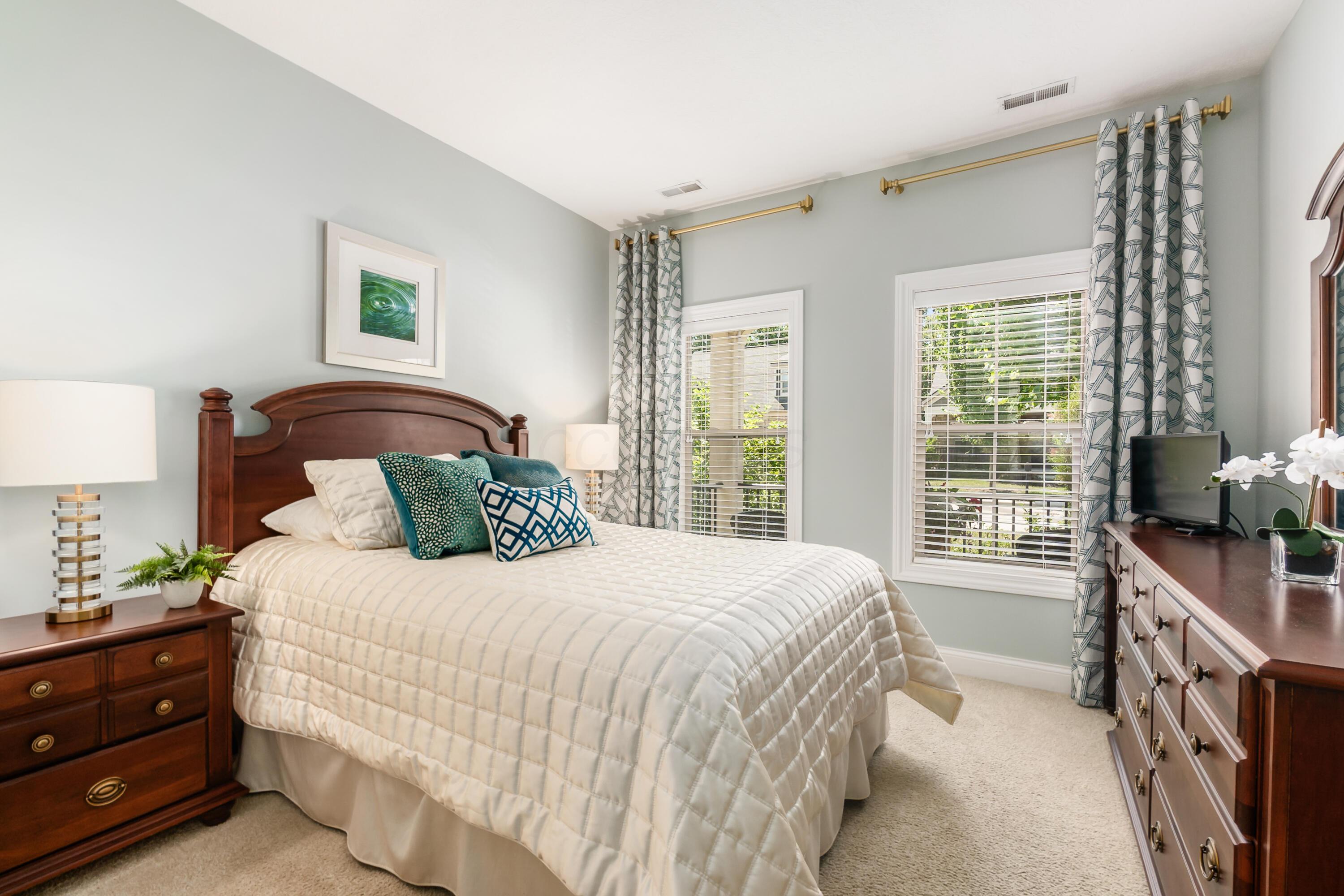 3836 Woodbury Landing