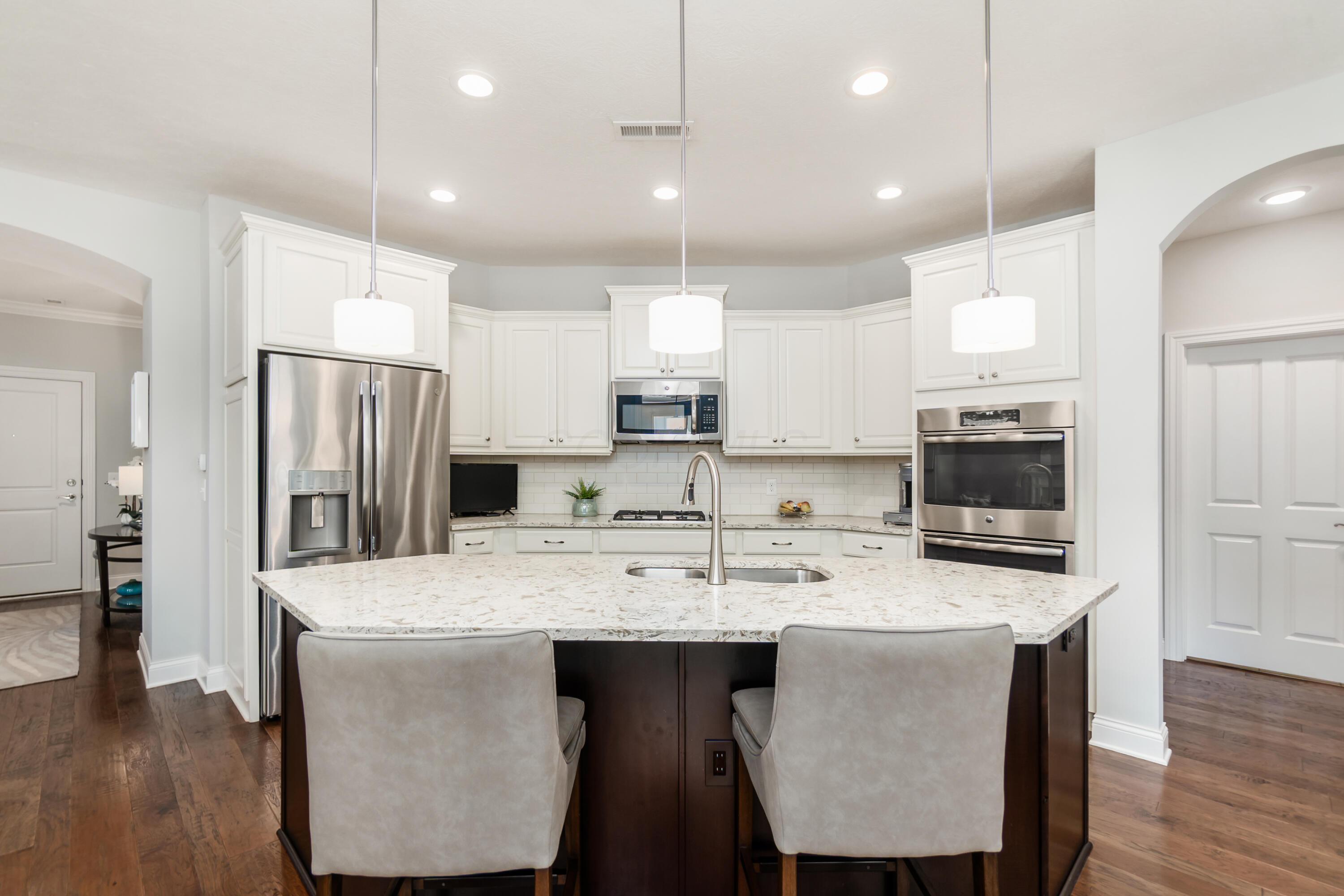 3836 Woodbury Landing