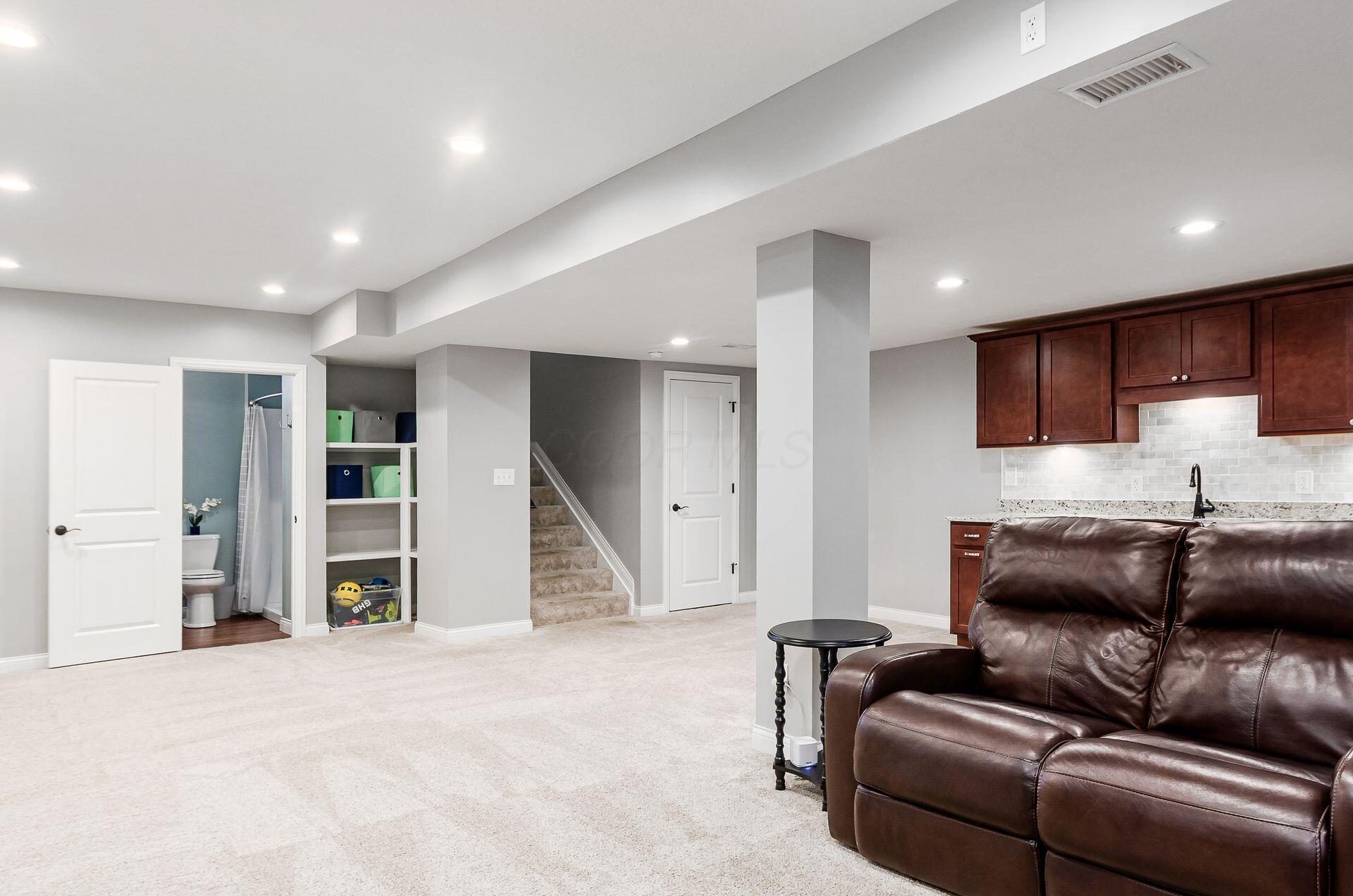 6993 Cunningham Drive