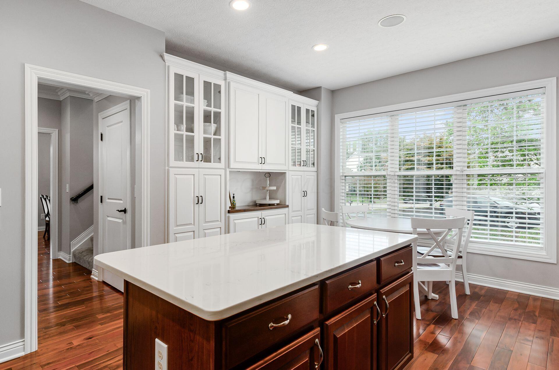 6993 Cunningham Drive