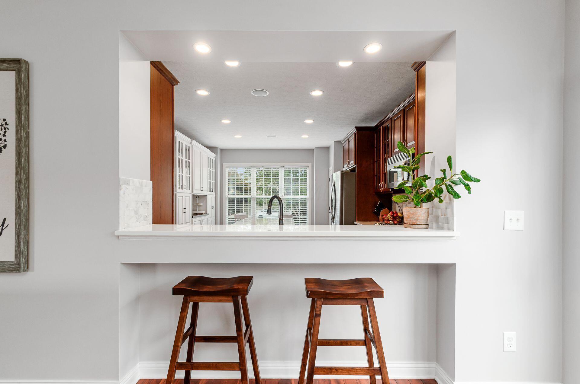 6993 Cunningham Drive