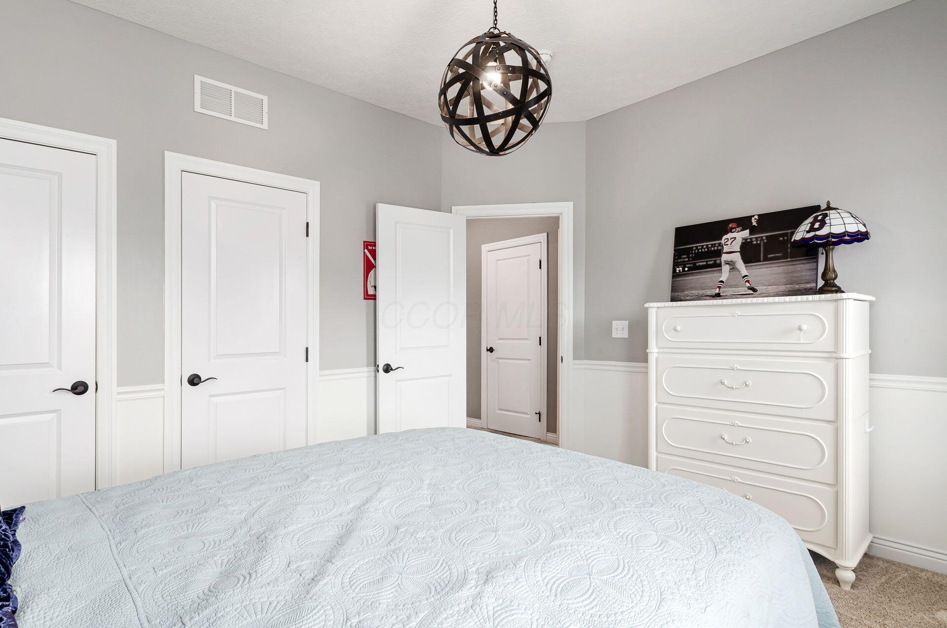 6993 Cunningham Drive