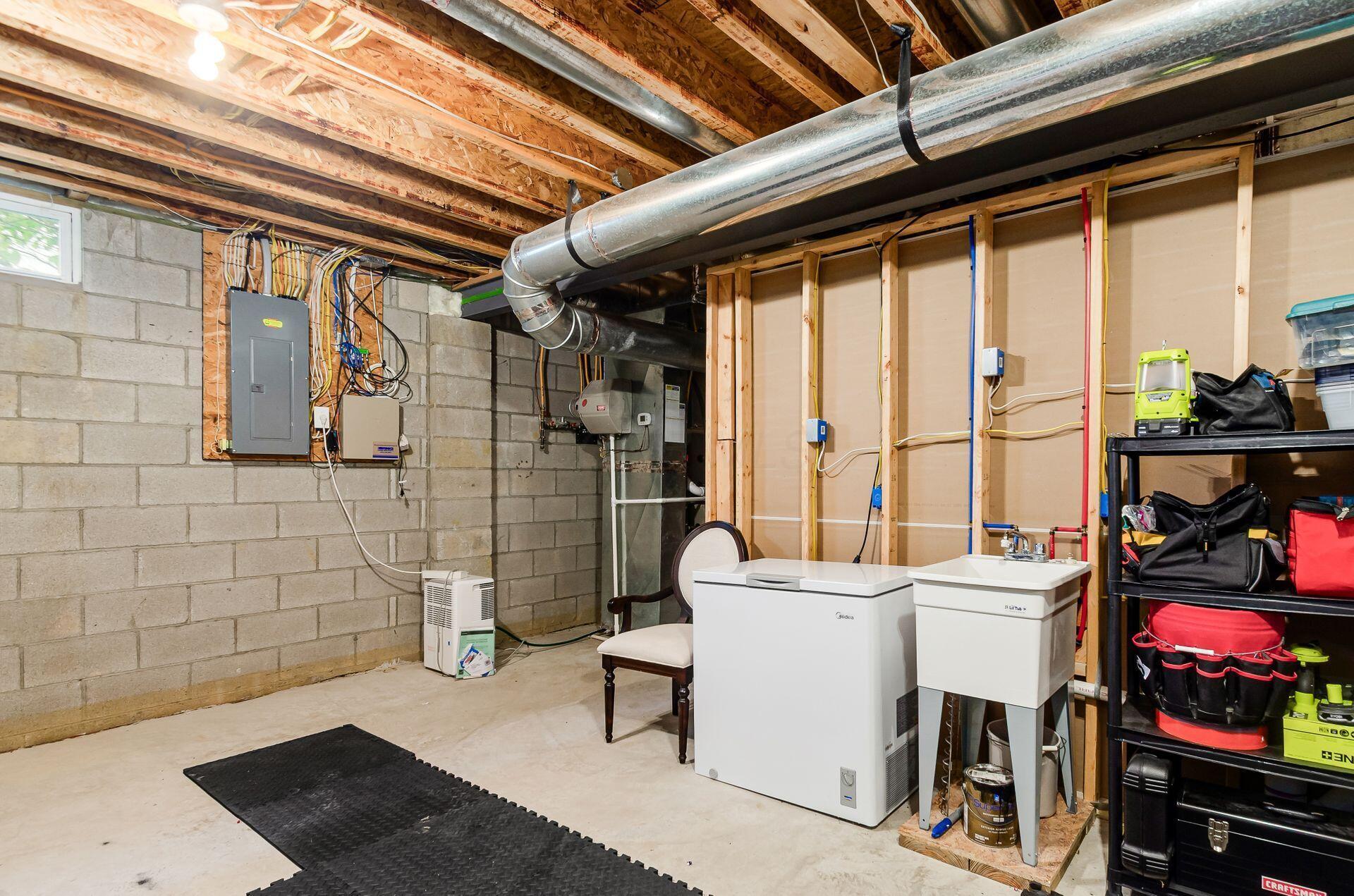 6993 Cunningham Drive