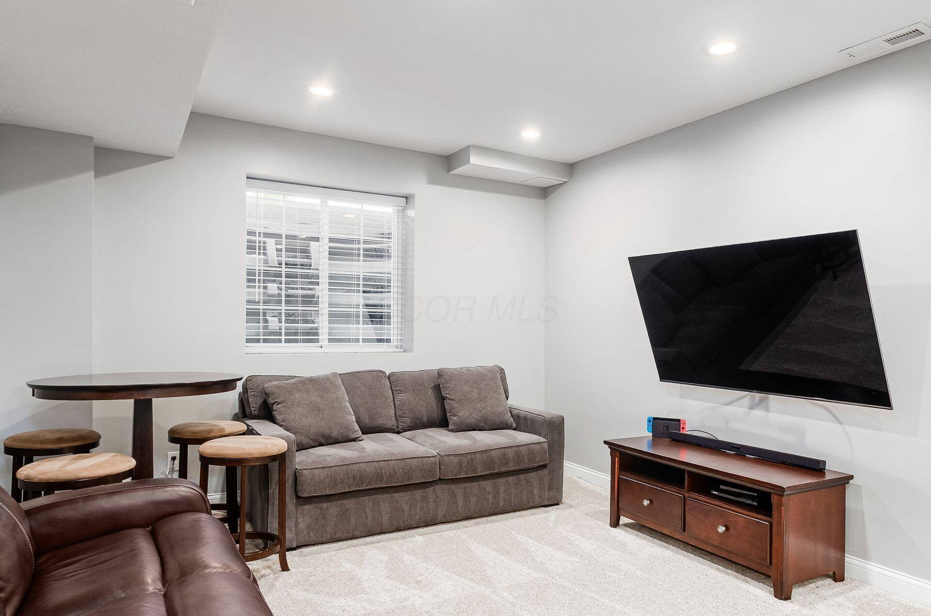 6993 Cunningham Drive