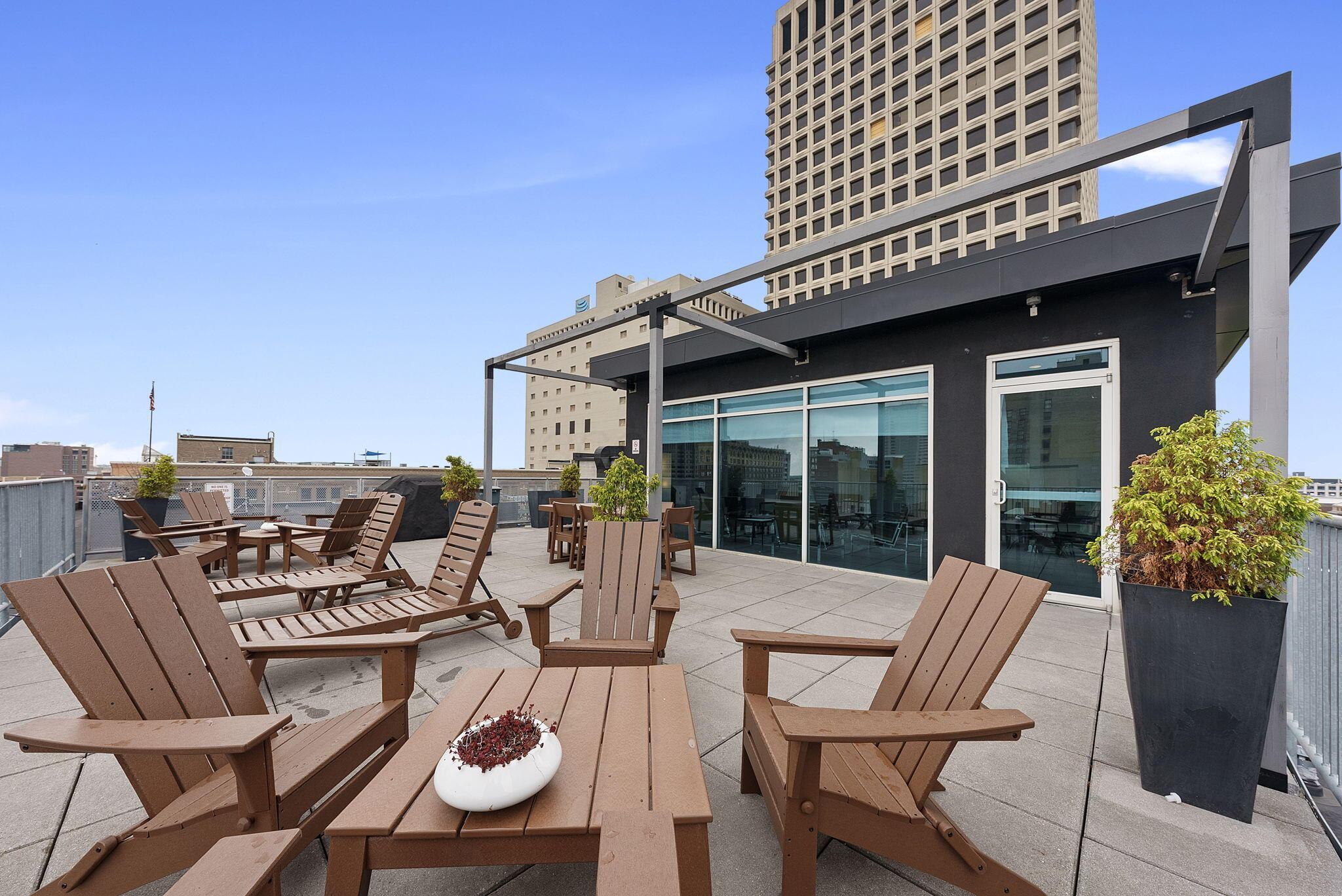 100 E Gay Street, 503