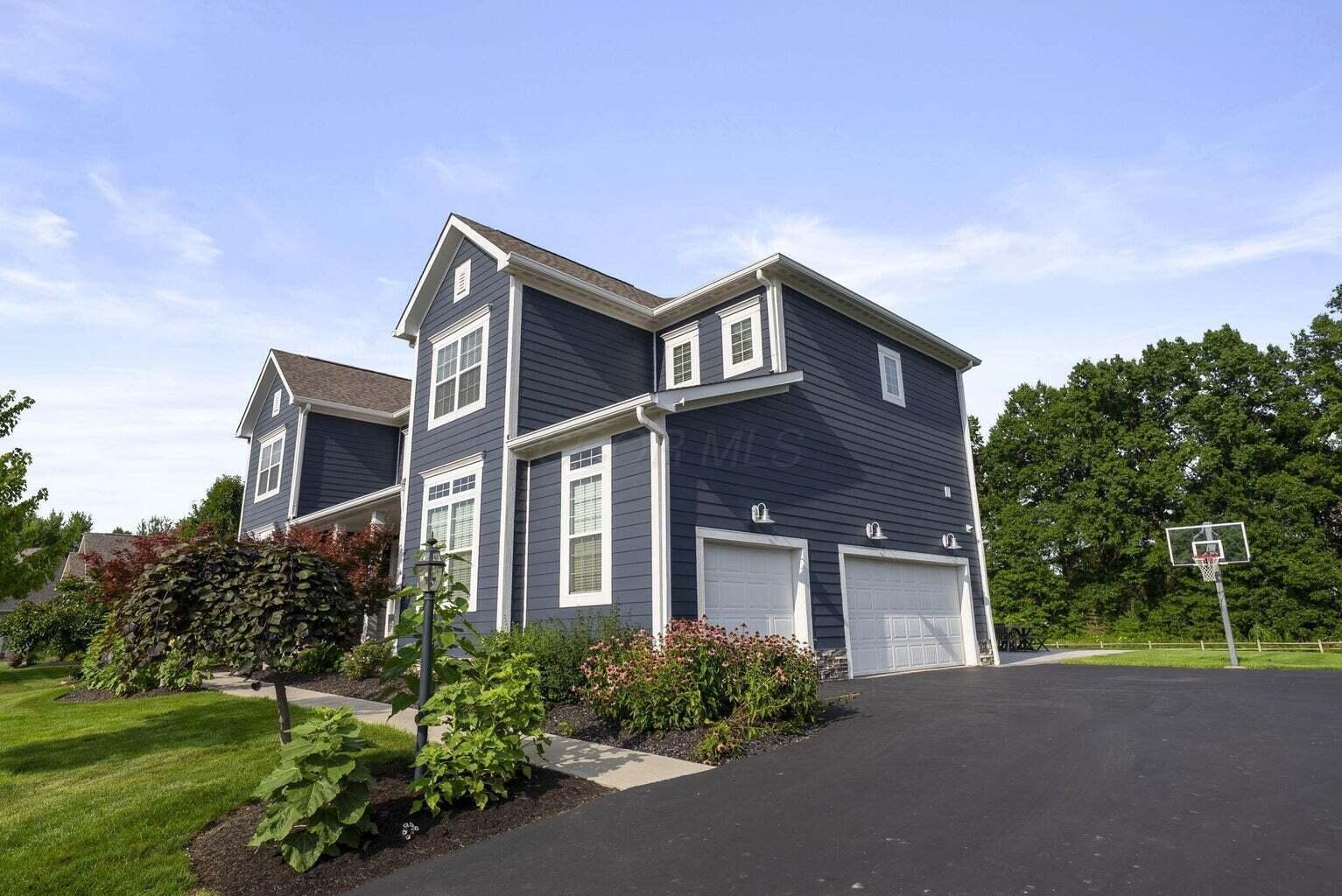 2896 Sandycombe Drive