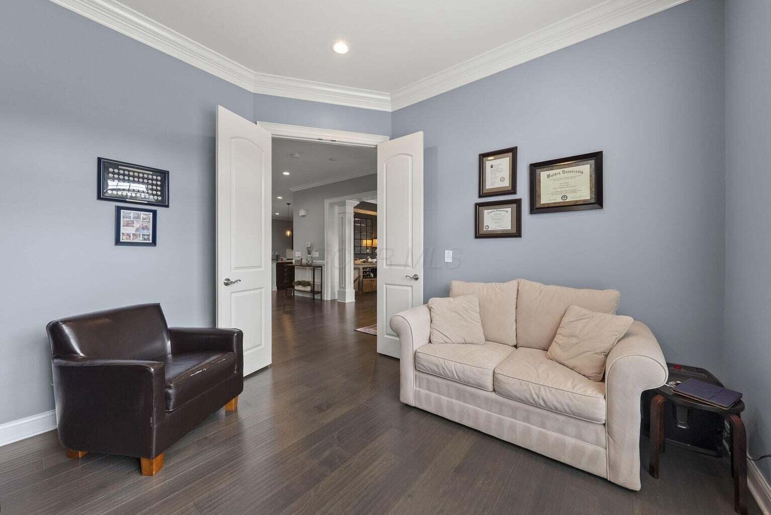 2896 Sandycombe Drive