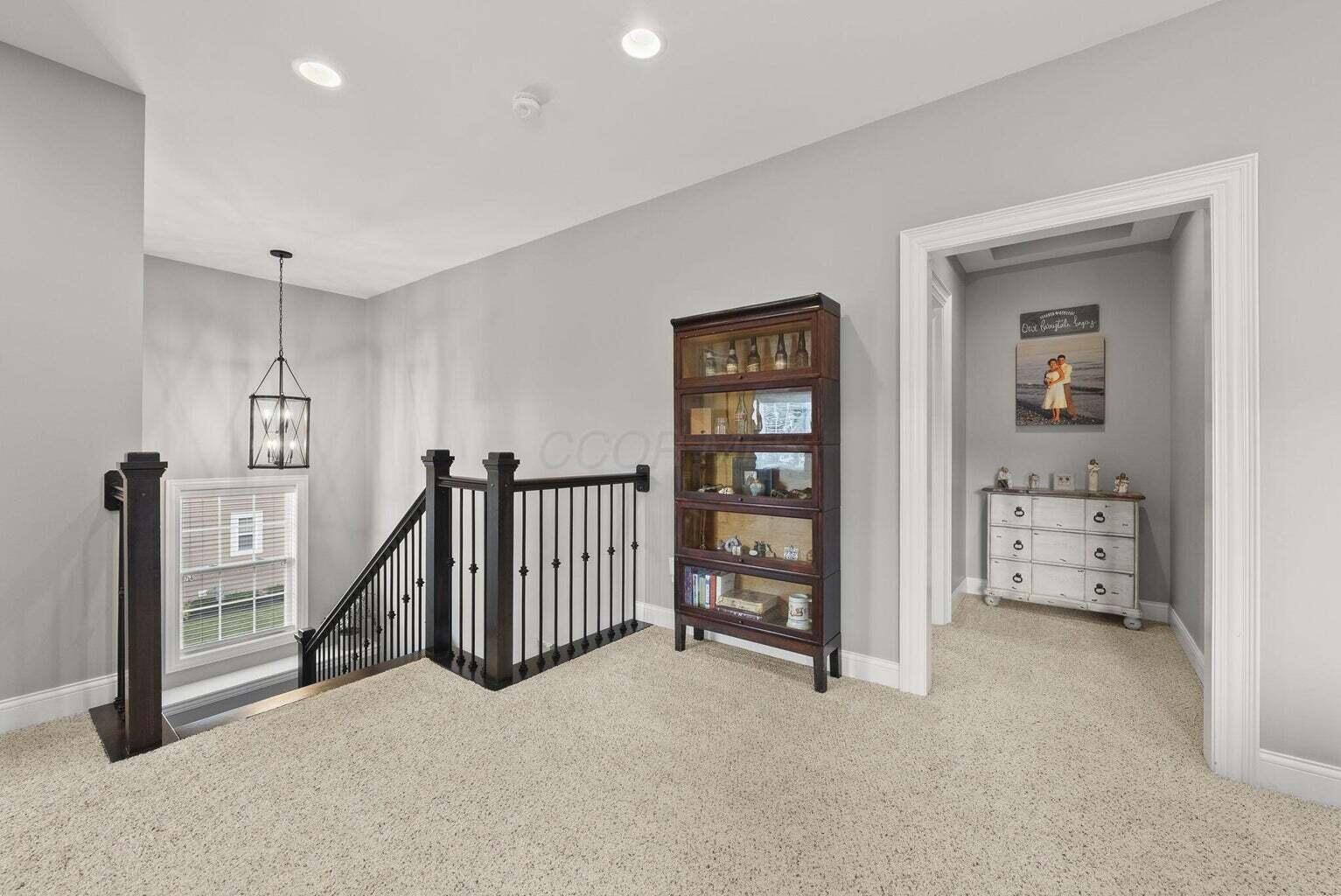 2896 Sandycombe Drive