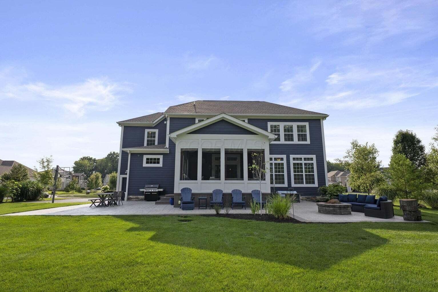 2896 Sandycombe Drive