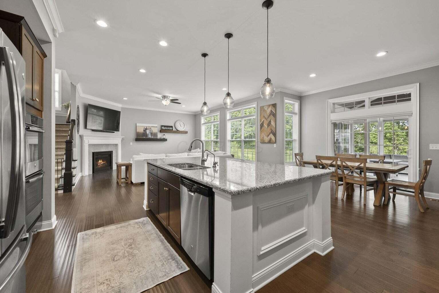 2896 Sandycombe Drive