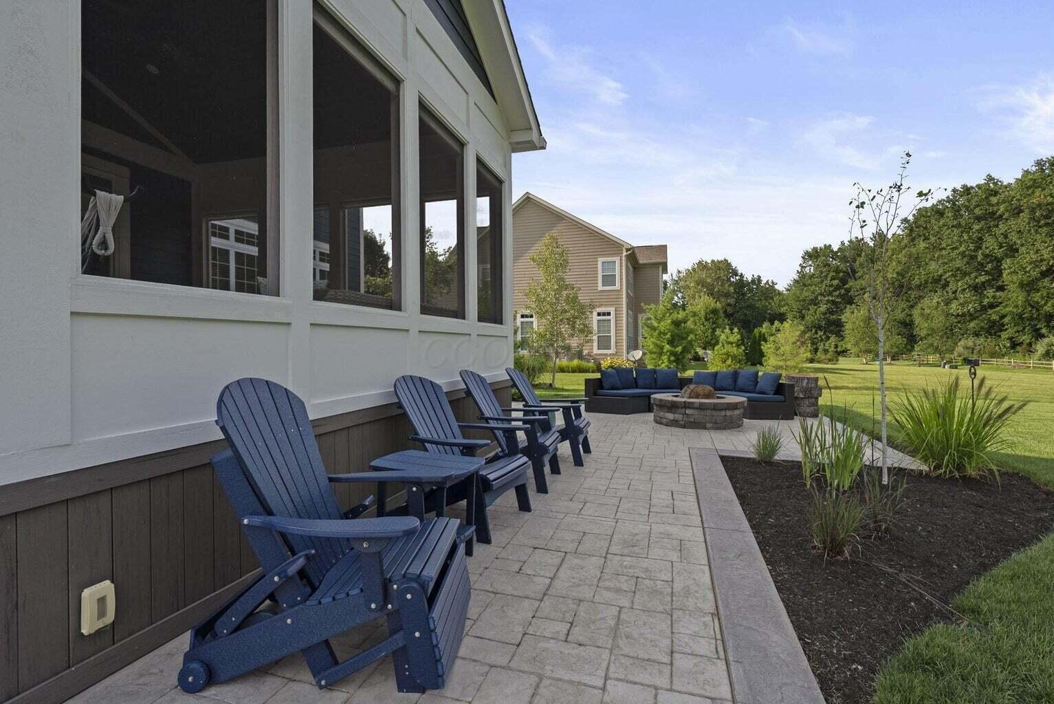 2896 Sandycombe Drive