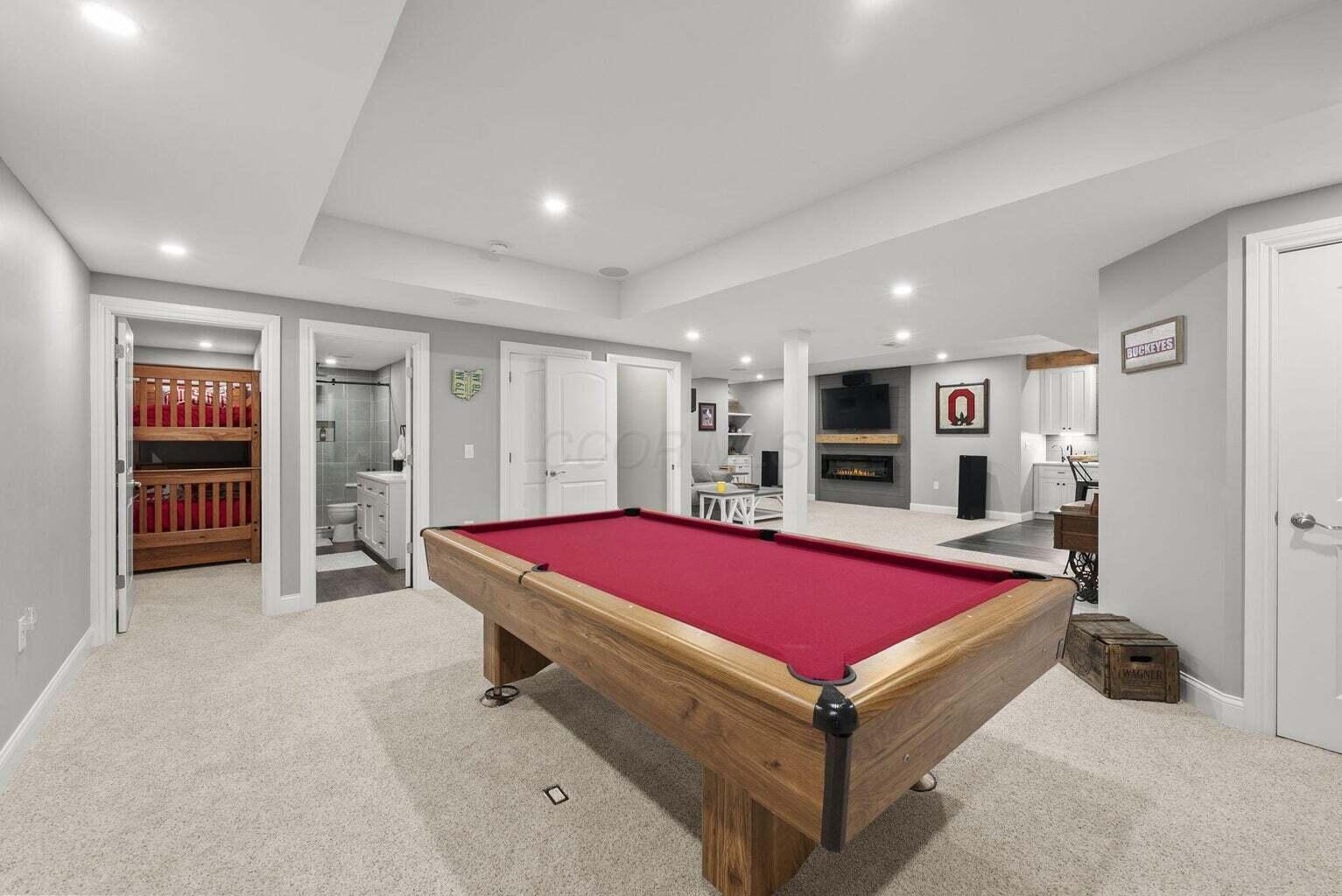 2896 Sandycombe Drive