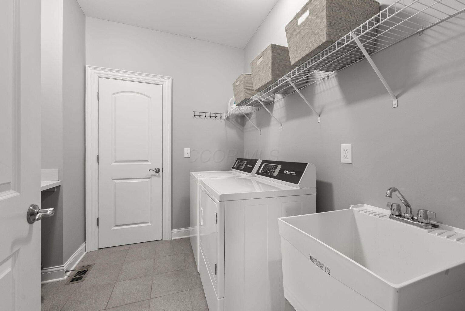 2896 Sandycombe Drive