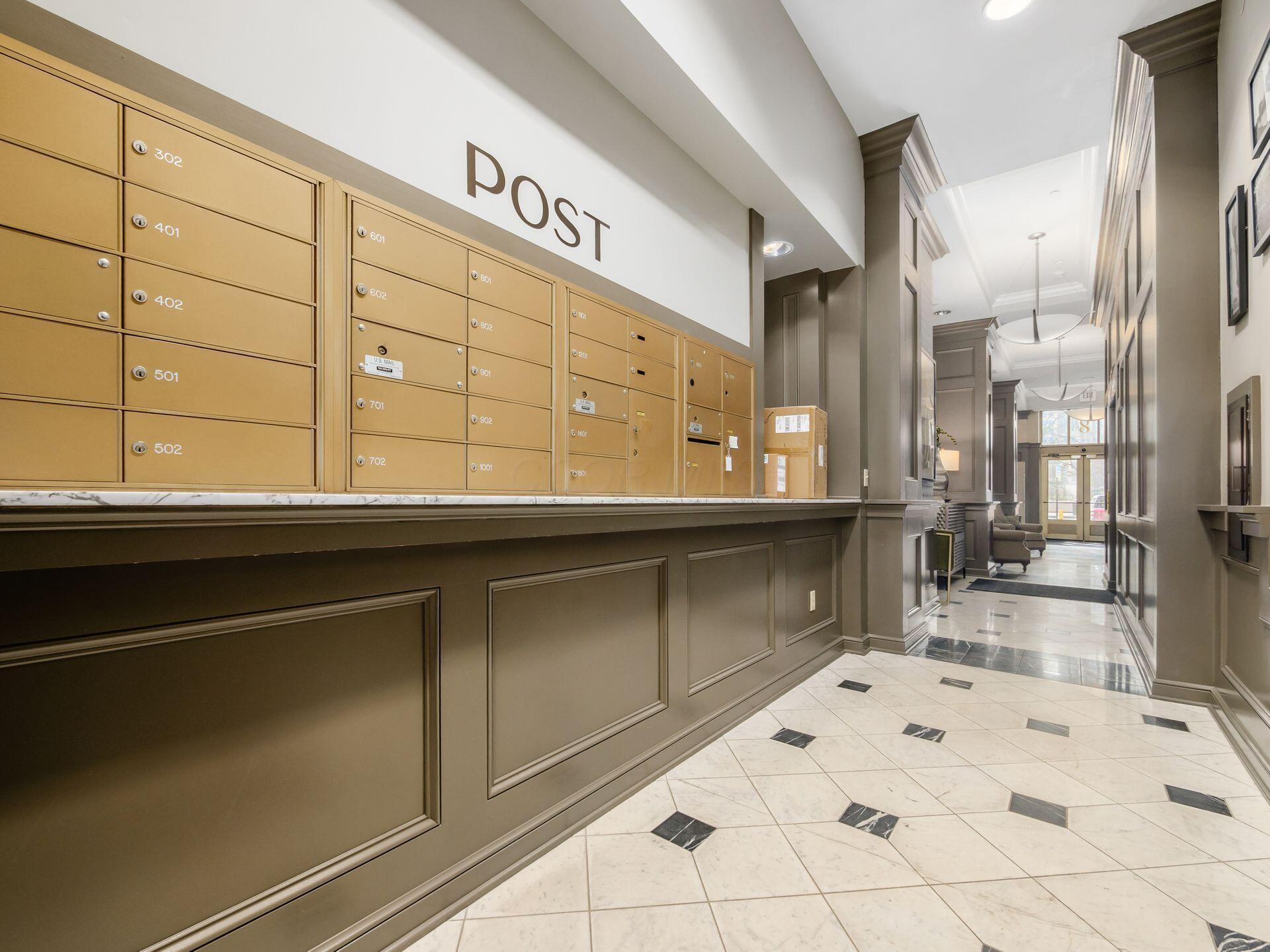 8 E Broad Street, 502