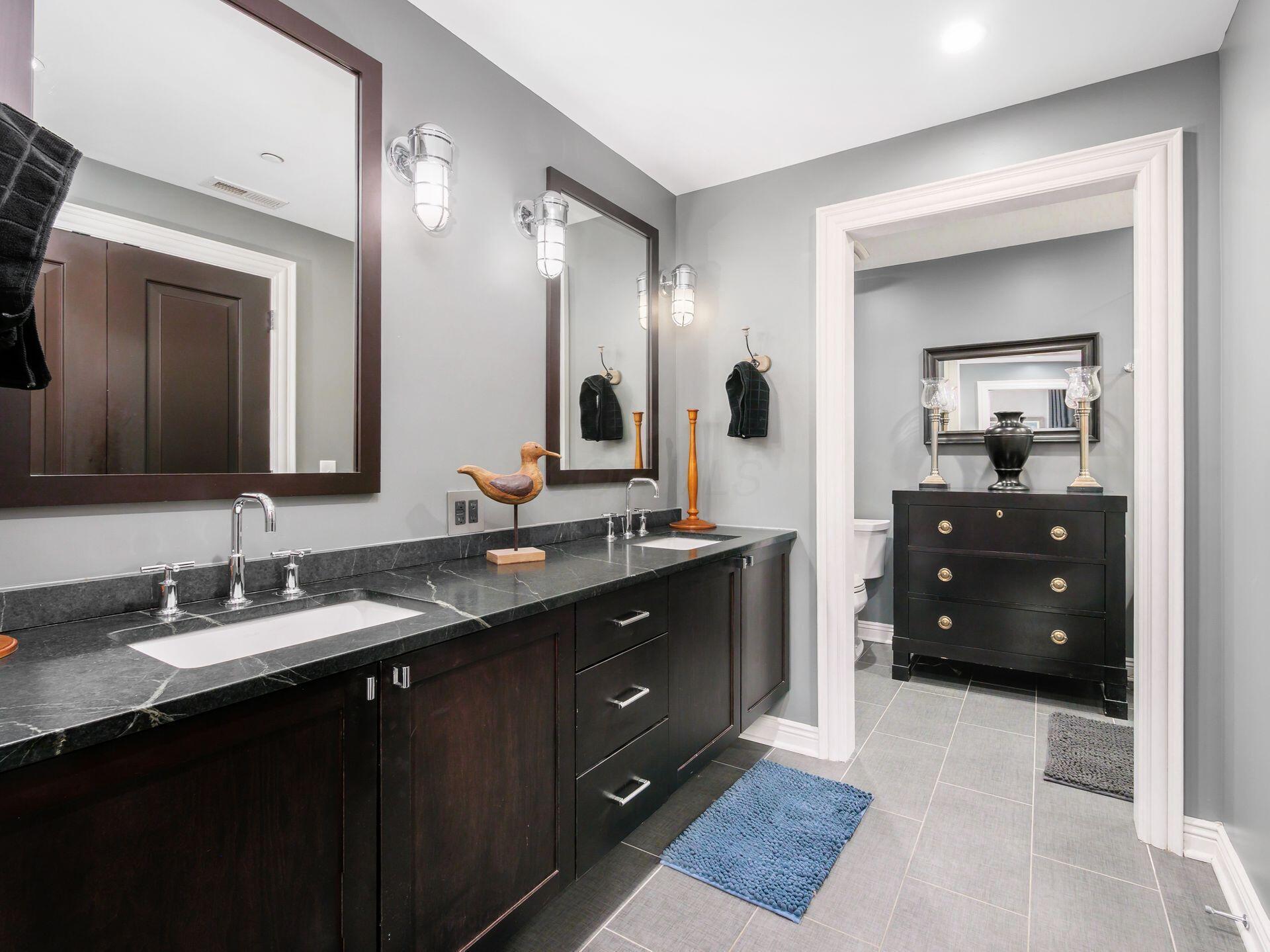 8 E Broad Street, 502